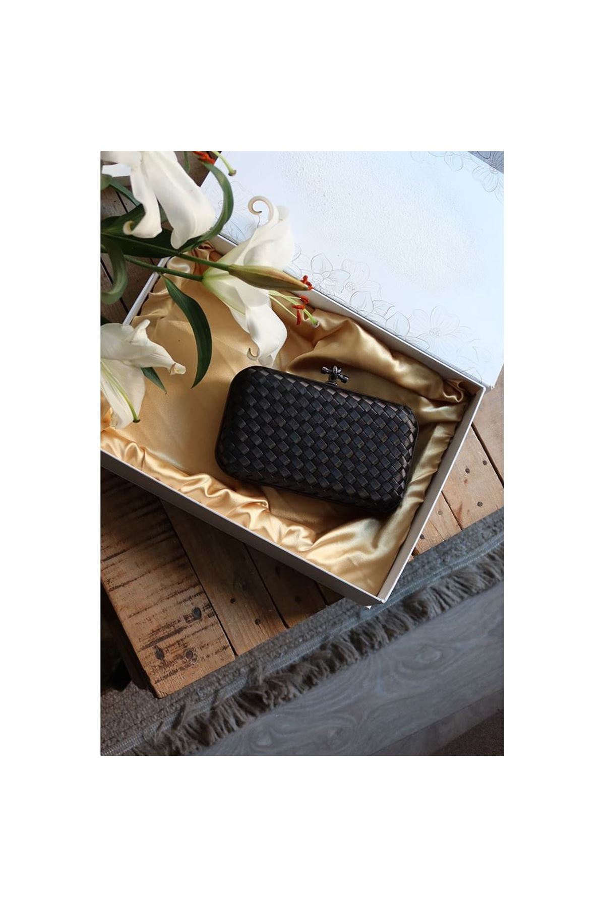 Siyah Saten Standart Baklava Desenli Kasa Abiye El Çantası