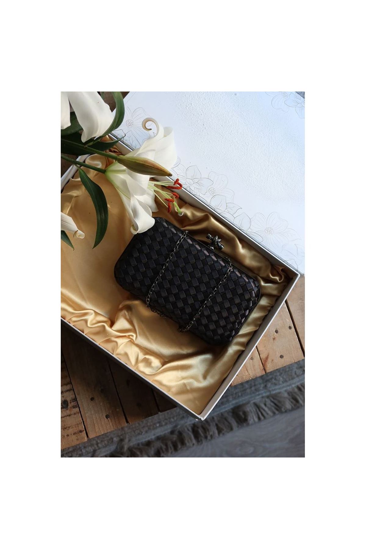 Siyah Saten Standart Baklava Desenli Kasa Abiye El Çantası