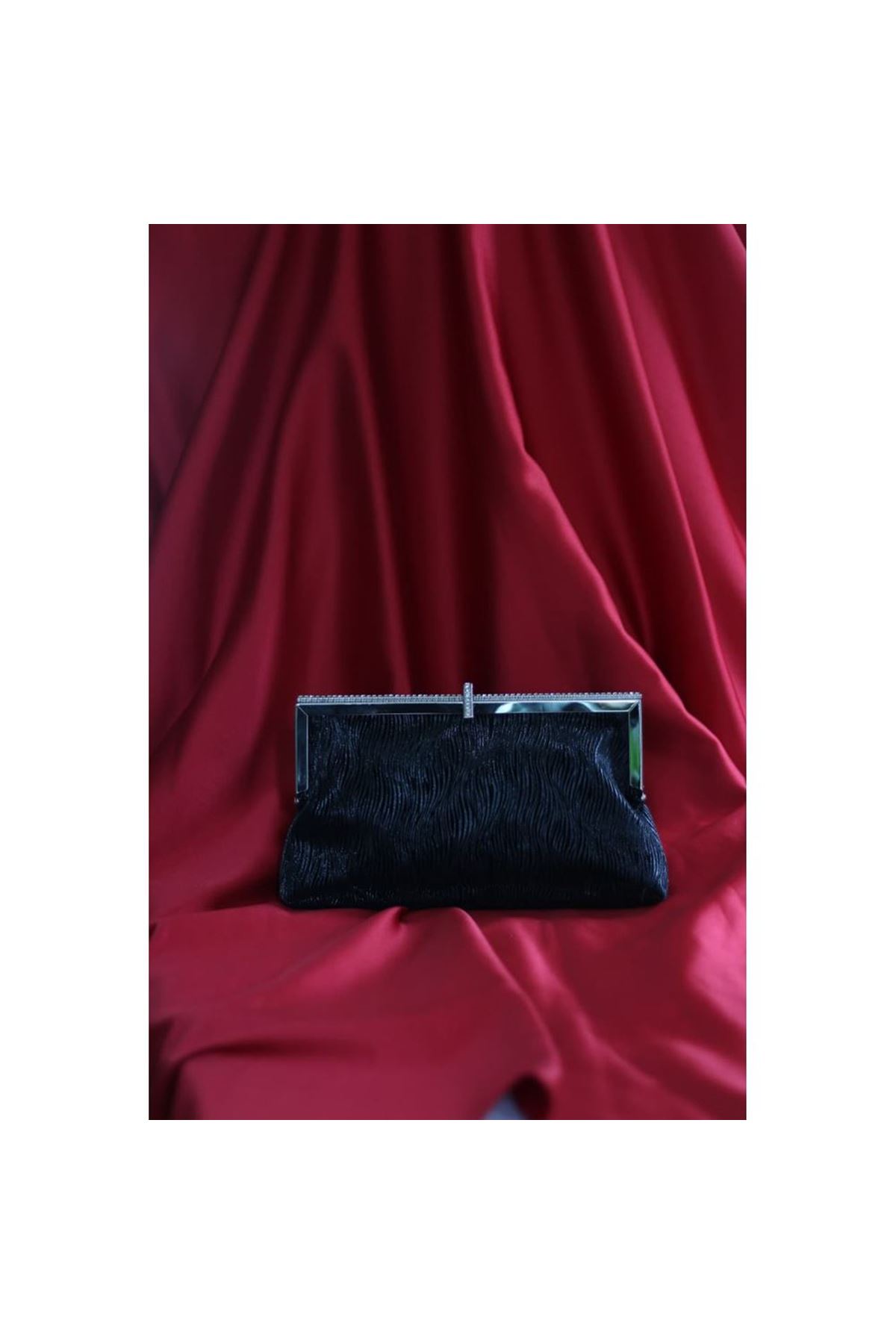 Siyah burgu dokulu kristal burslu abiye el çantası