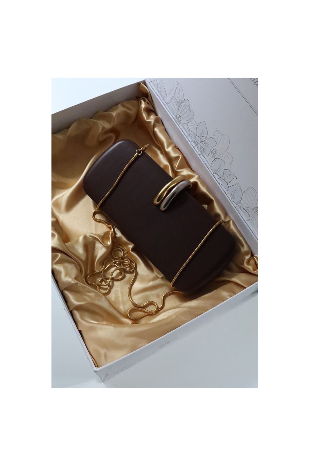 Acı kahve metal aksesuar detaylı zincirli slim abiye el omuz çantası