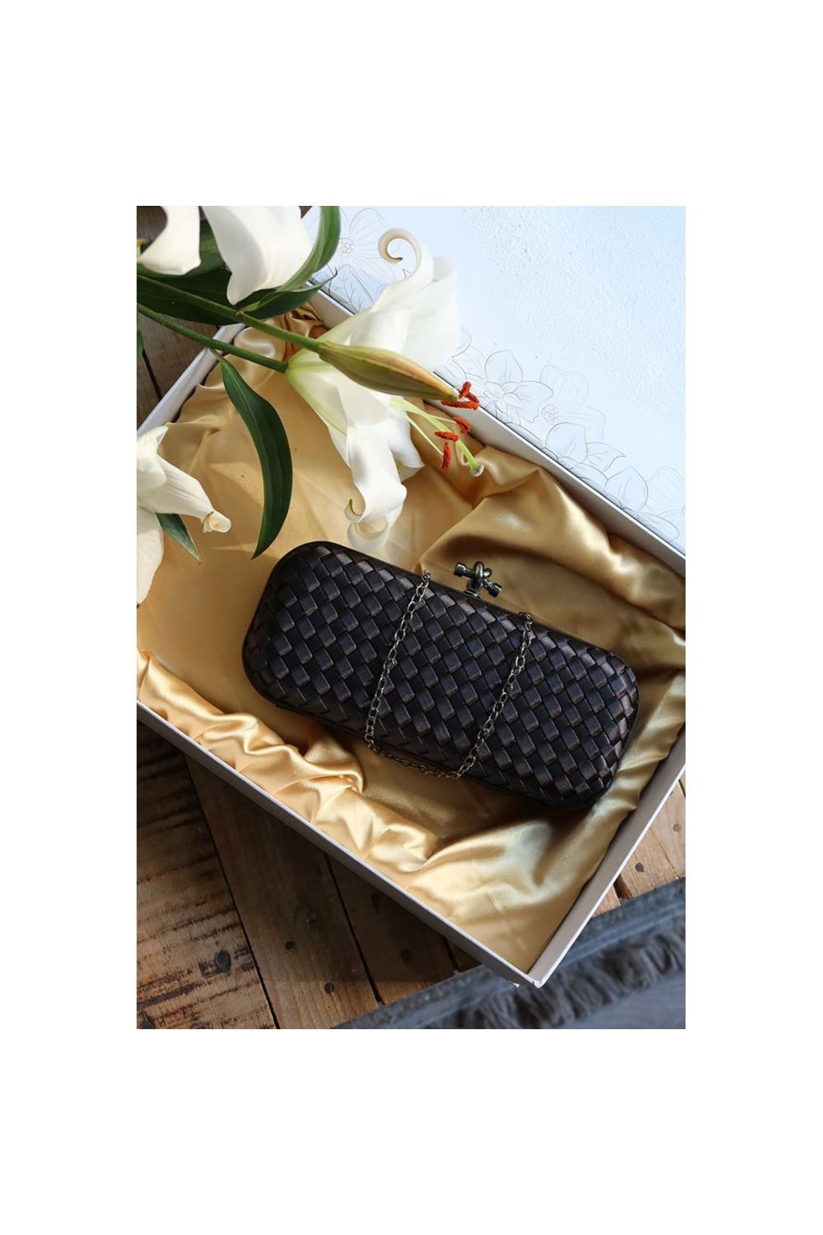 Siyah Saten Slim Baklava Desenli Kasa Abiye El Çantası