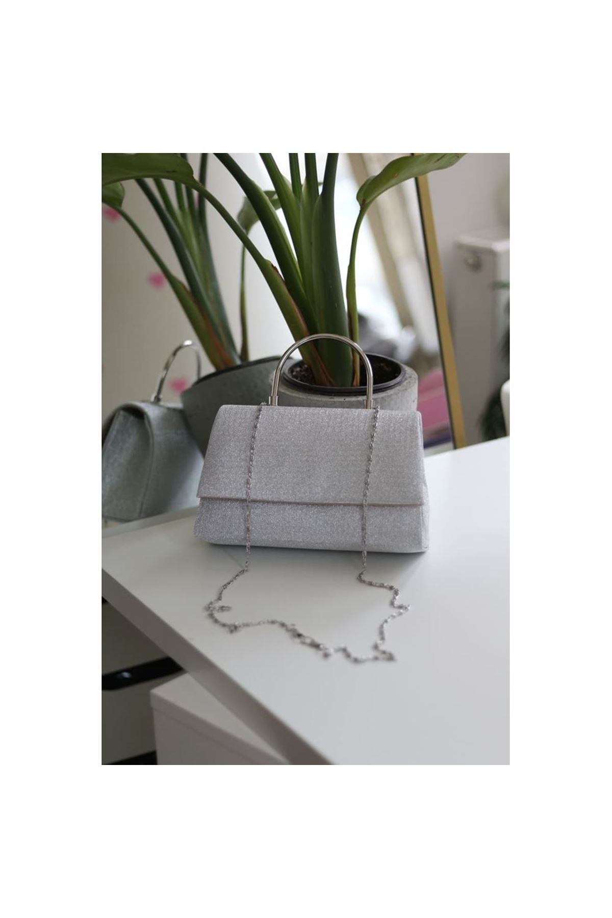 Silver  Dokulu Metal Sap Detaylı El &amp;amp; Omuz Çantası