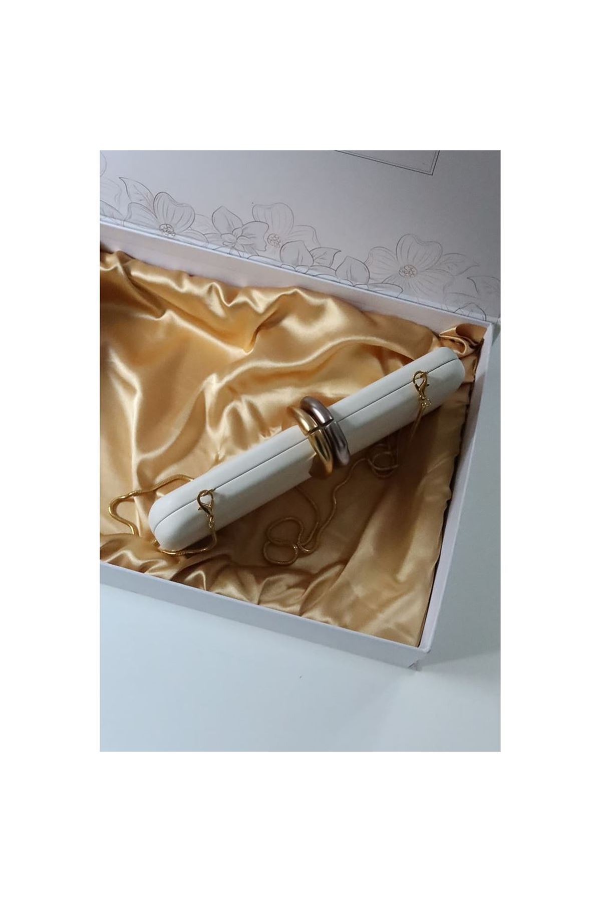 Beyaz metal aksesuar detaylı zincirli slim abiye el omuz çantası