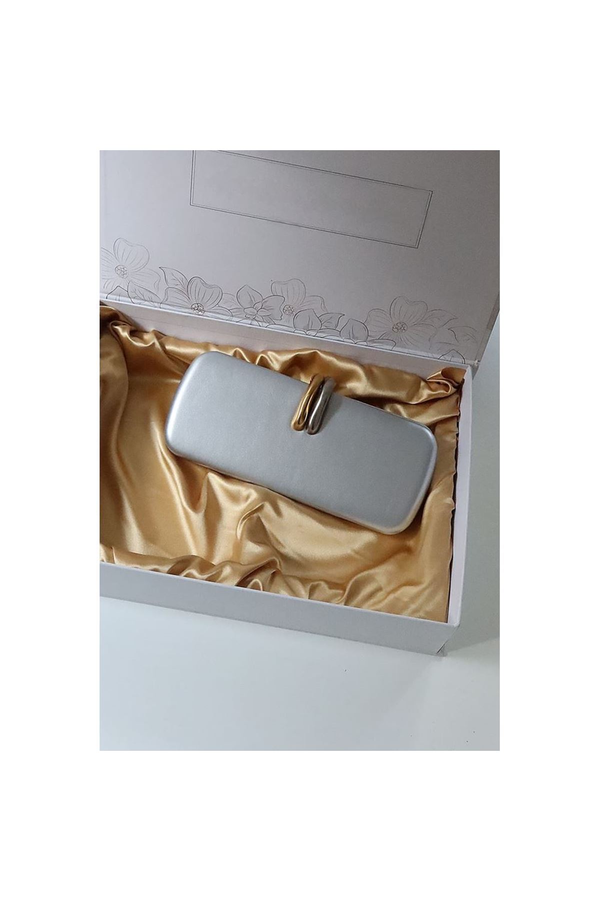 silver metal aksesuar detaylı zincirli slim abiye el omuz çantası