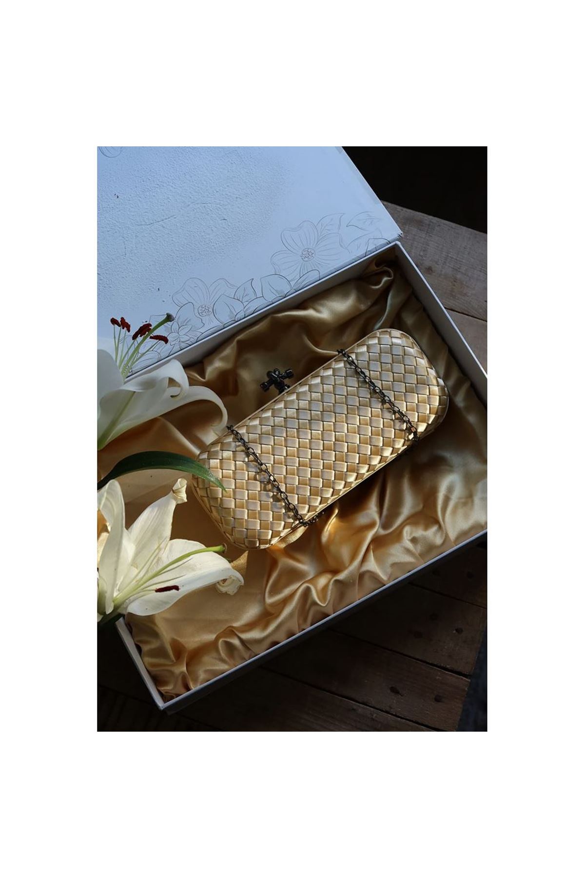 Gold  saten slim baklava desenli kasa abiye el çantası