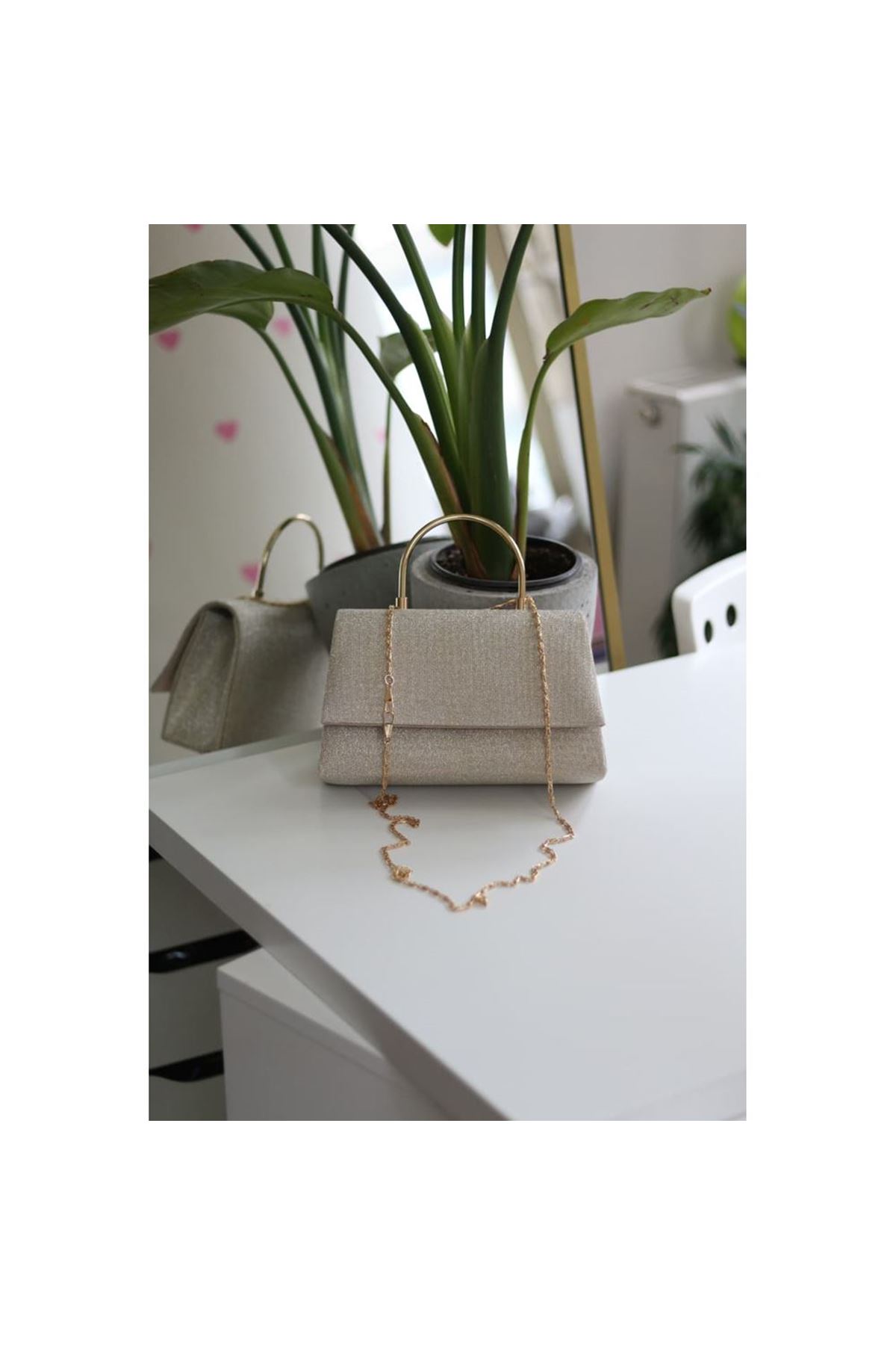 Gold Dokulu Metal Sap Detaylı El &amp;amp; Omuz Çantası