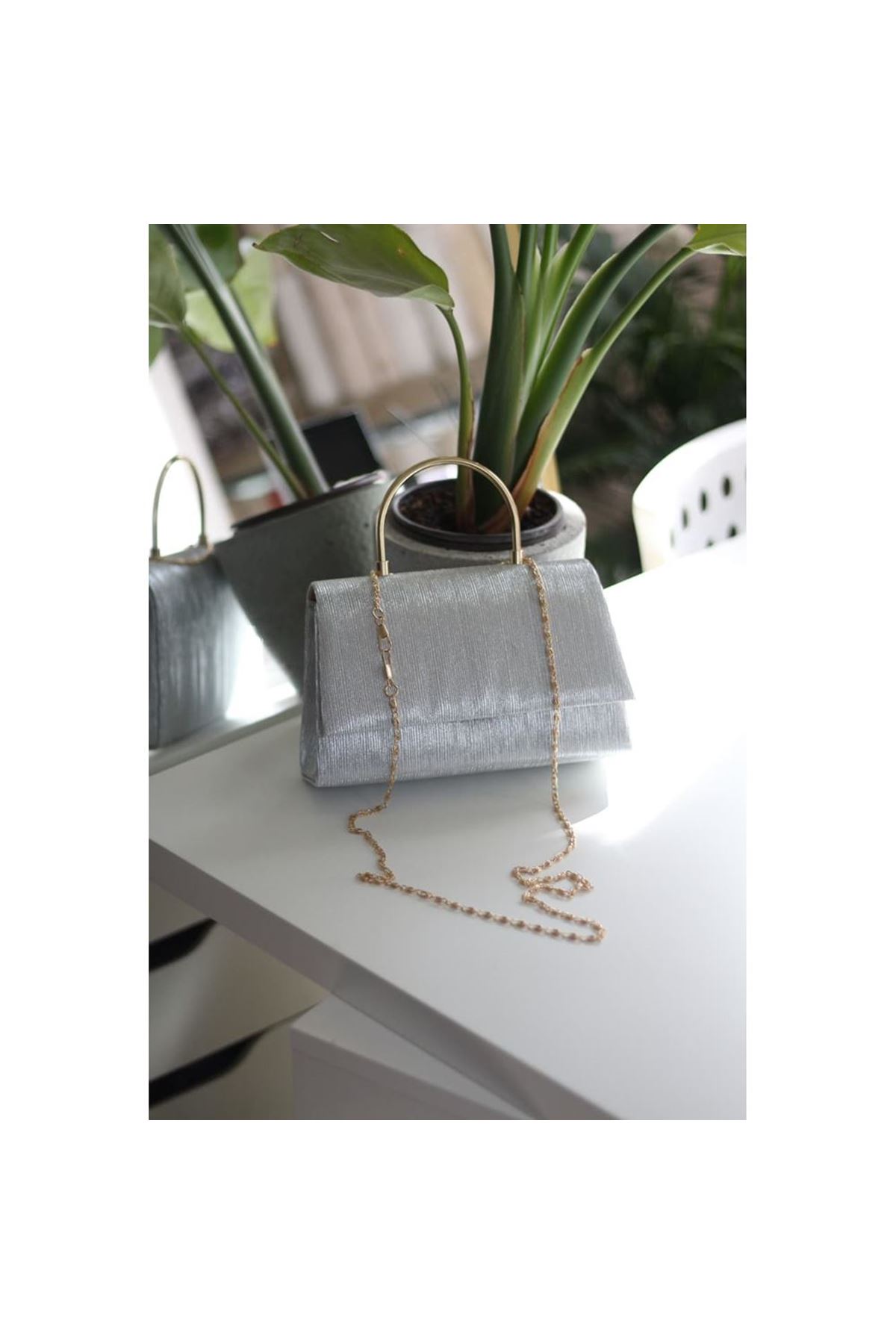 Silver Çizgi Dokulu Metal Tutma Saplı Kapaklı Abiye Çantası