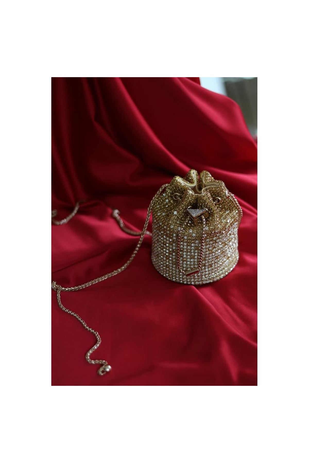 Gold taşlı kristal klips detaylı pouch abiye çanta