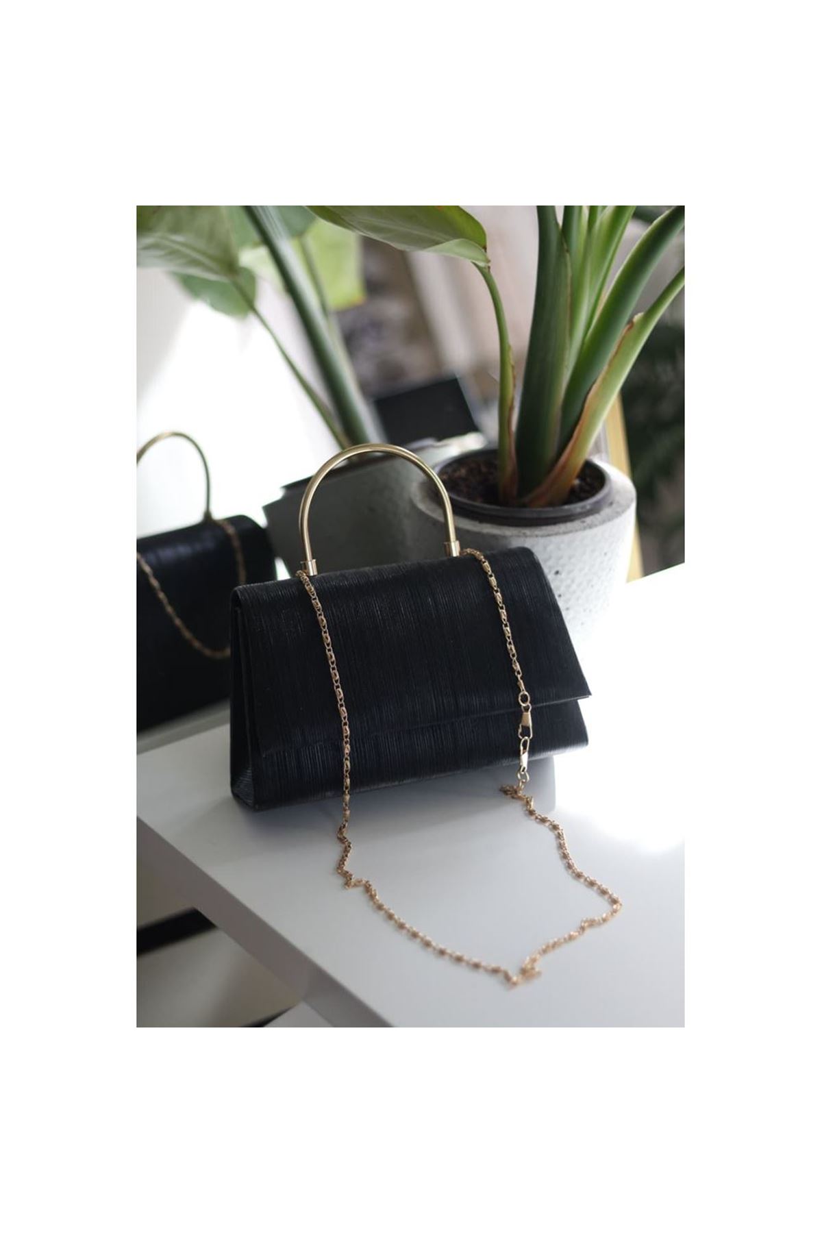 Simli Siyah Çizgi Dokulu  Metal Tutma Saplı Kapaklı Abiye Çantası