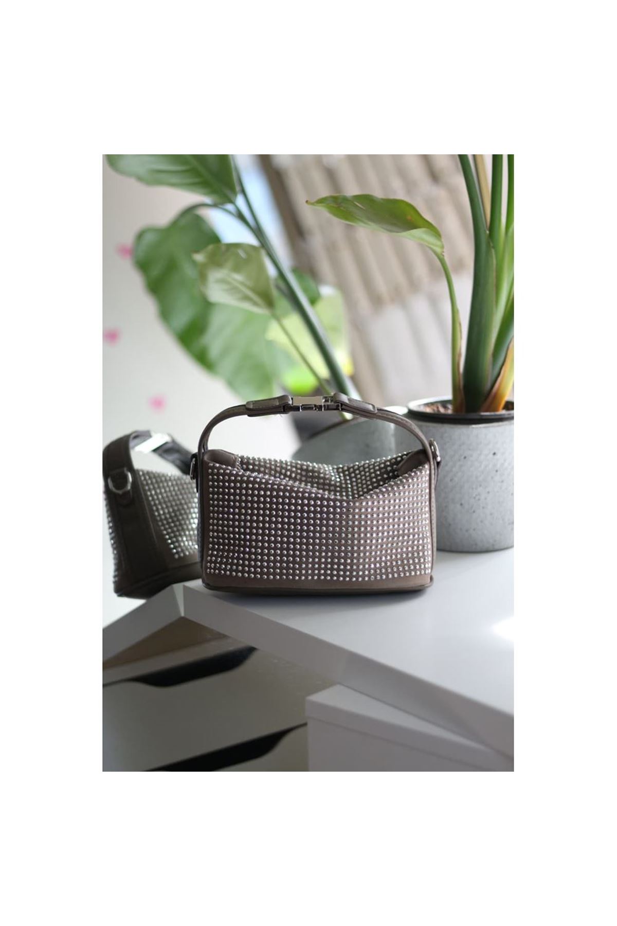 vizon zımbalı klips detaylı el omuz çantası