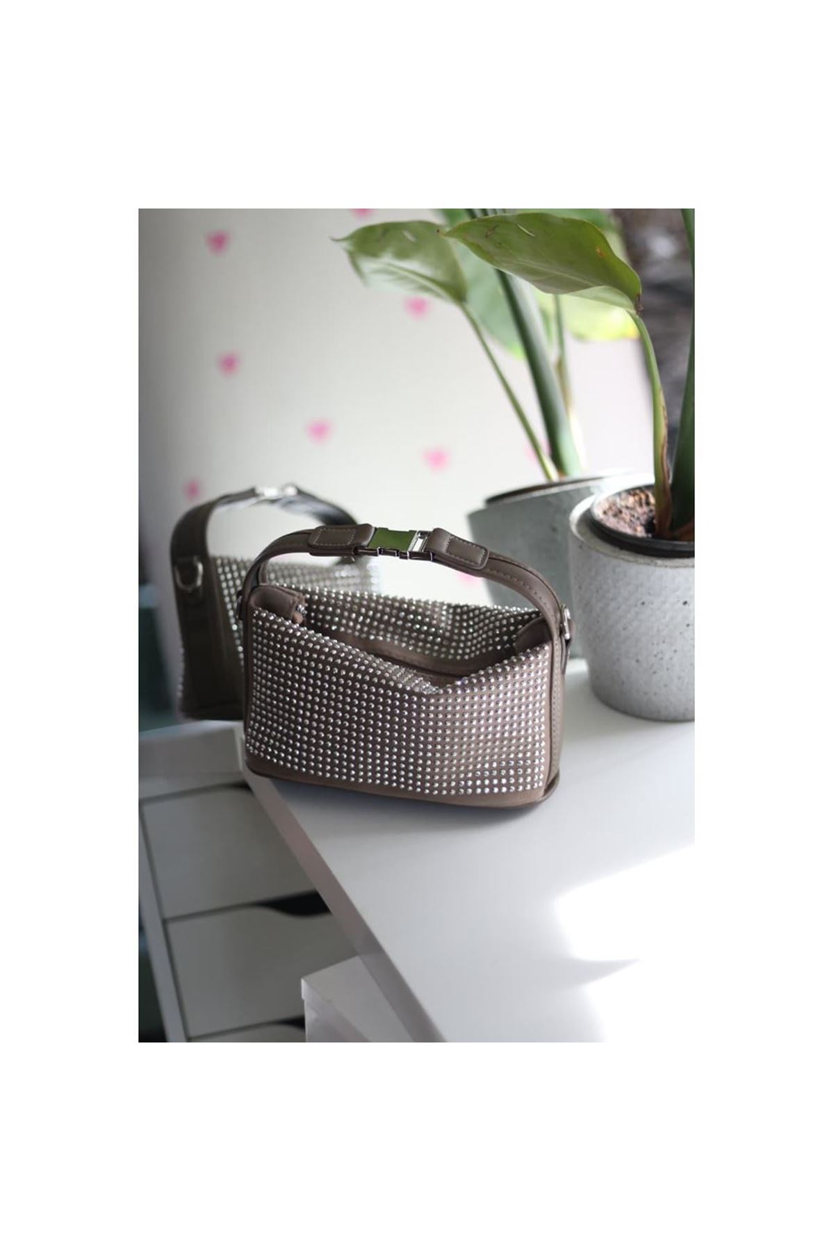 vizon zımbalı klips detaylı el omuz çantası