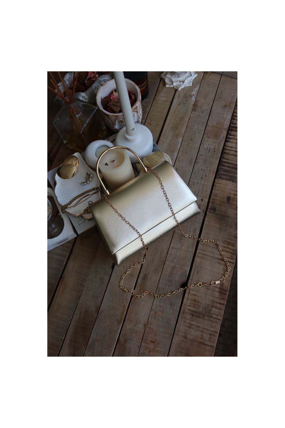 Gold Rugan Metal Tutma Saplı Kapaklı Abiye Çantası