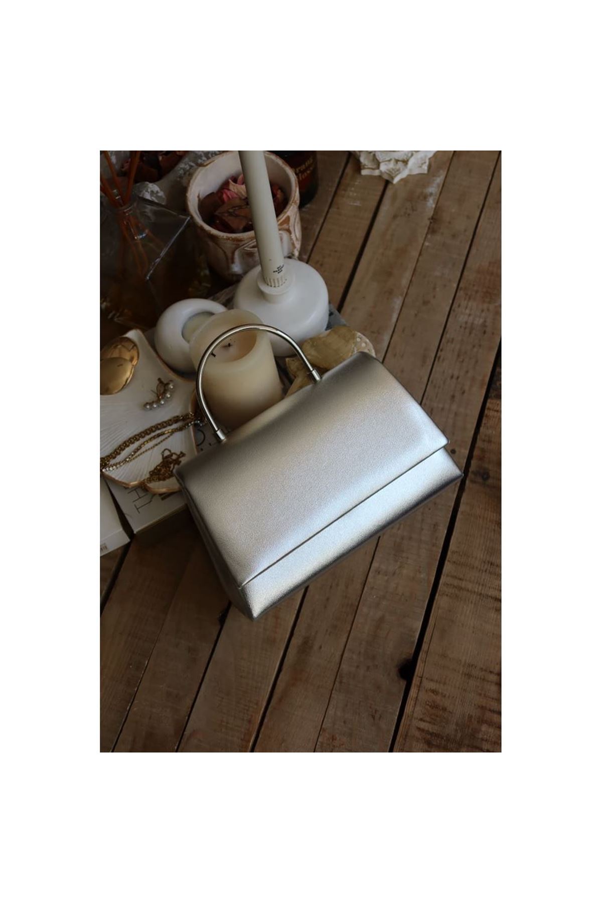 Silver Rugan Metal Tutma Saplı Kapaklı Abiye Çantası