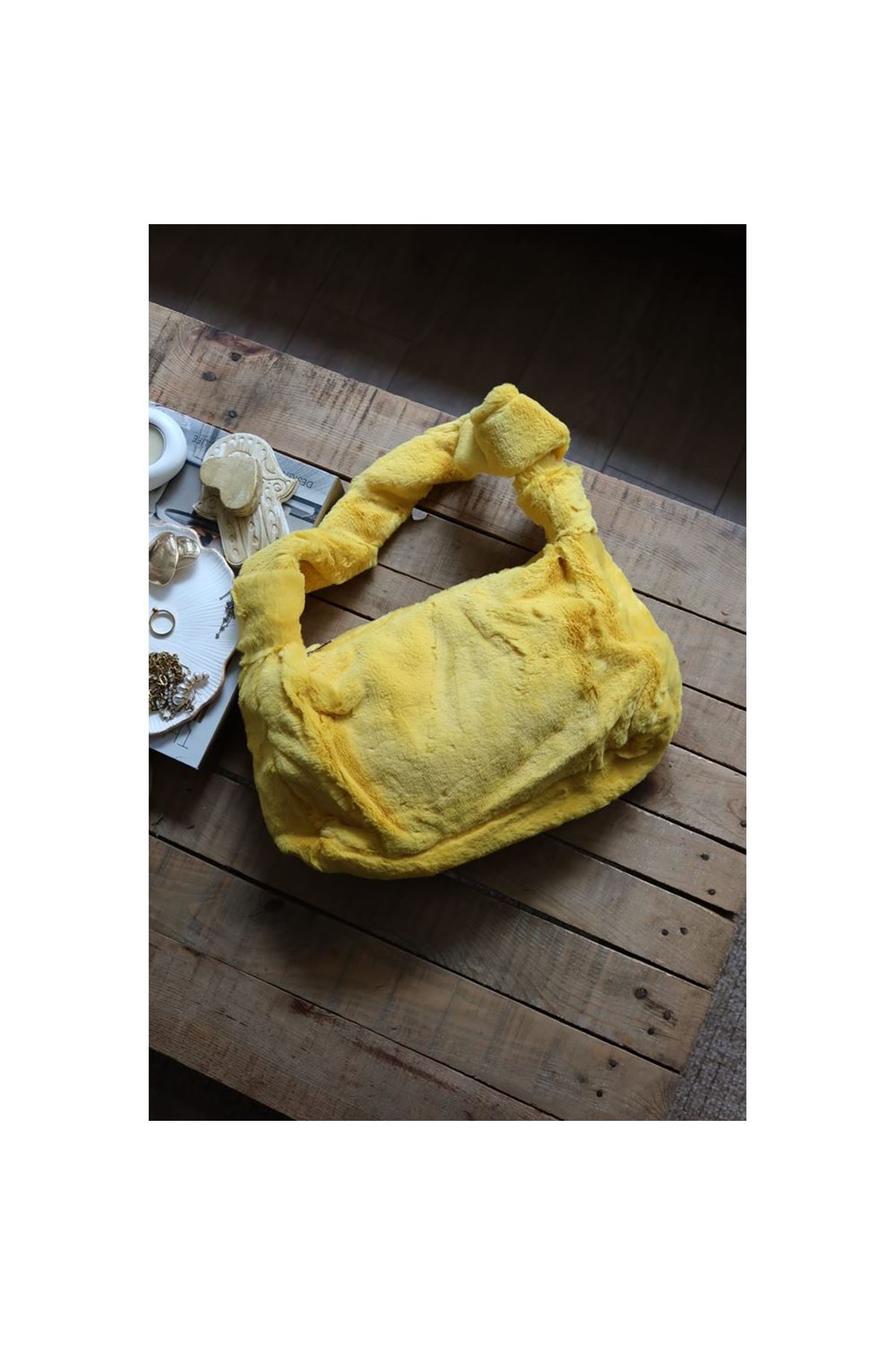 sarı tek kulplu peluş omuz çantası