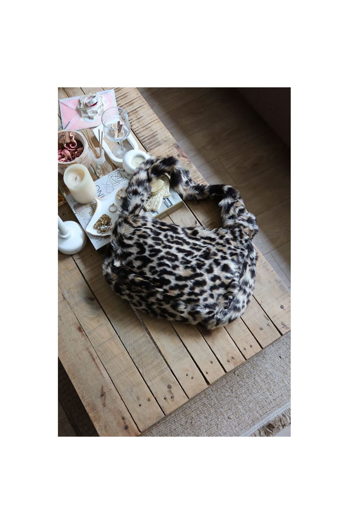 leopar  tek kulplu peluş omuz çantası