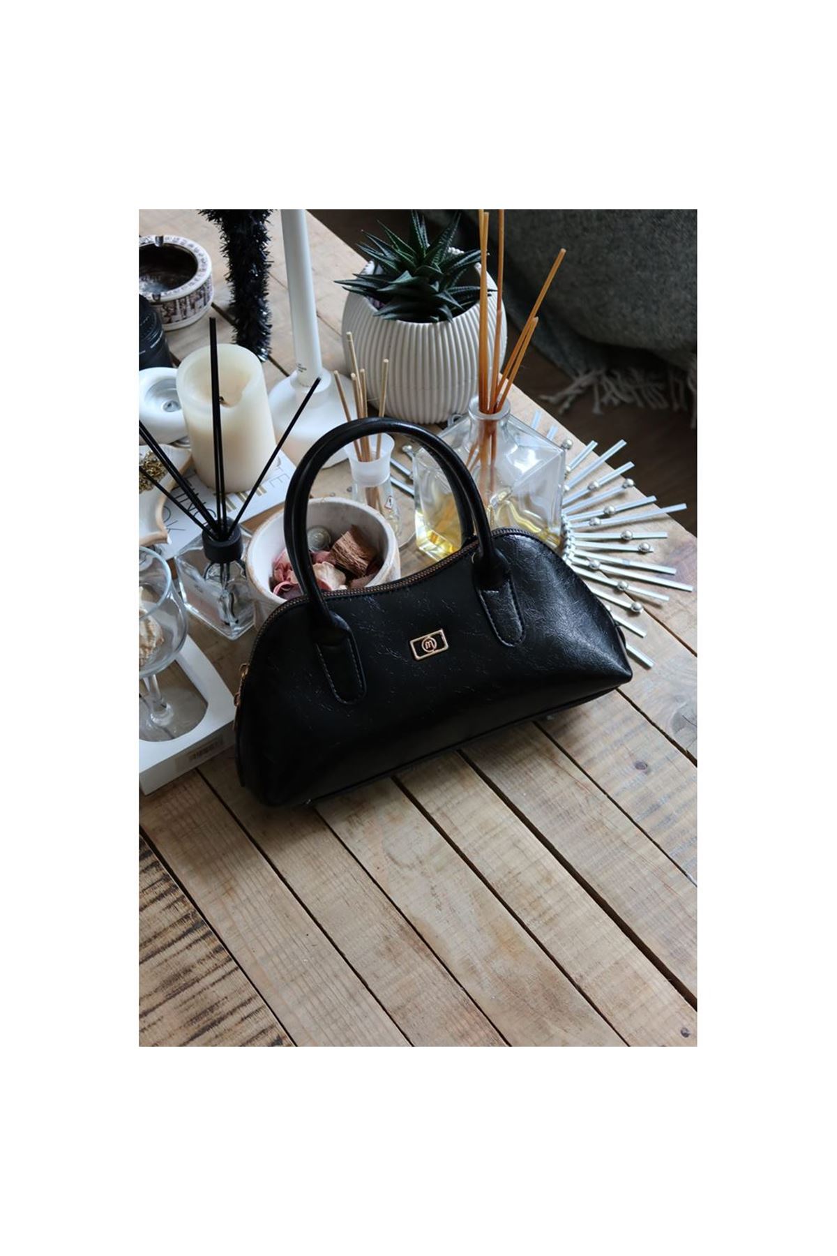 siyah parlak çift fermuar detaylı el omuz çantası