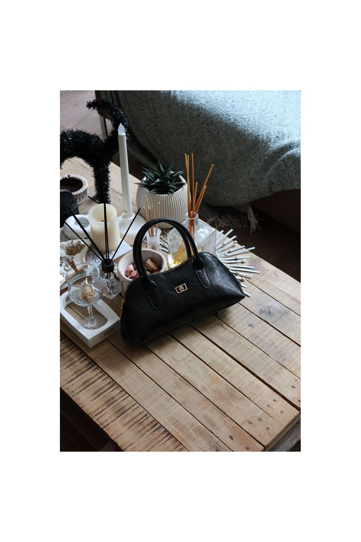 siyah parlak çift fermuar detaylı el omuz çantası