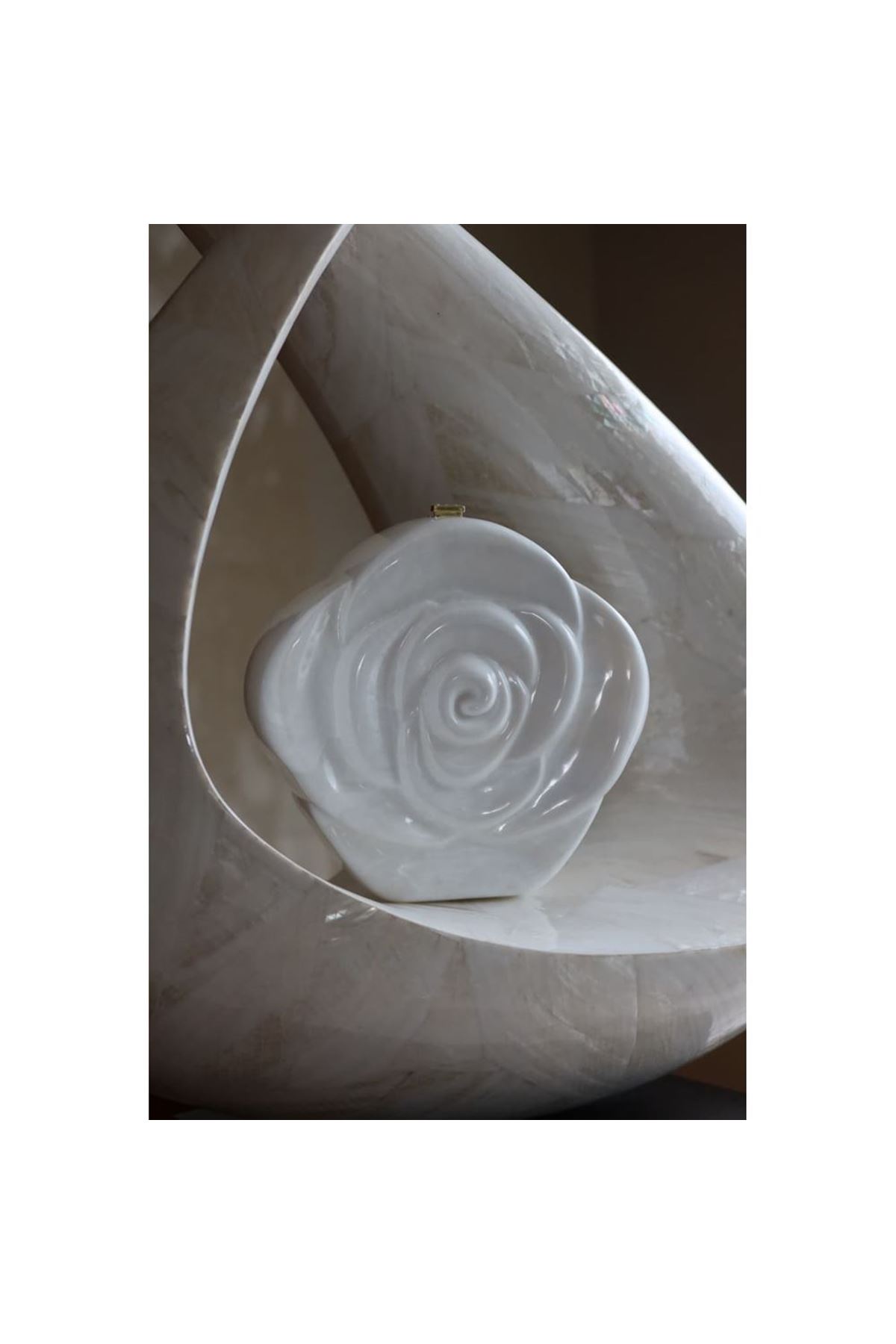 Beyaz Gül Mika Zincirli El Omuz Çantası