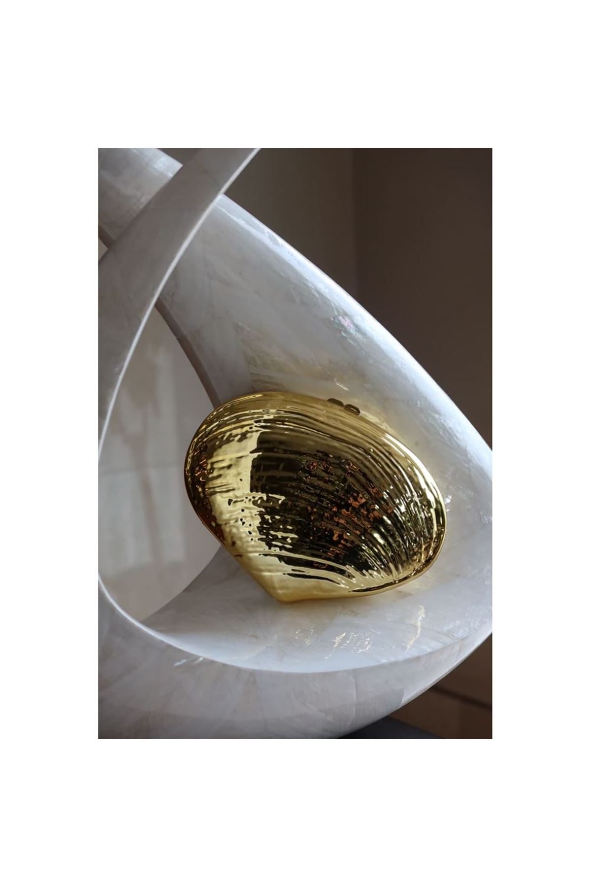 Gold Oval Deniz Kabuğu Mika Zincirli El Omuz Çantası