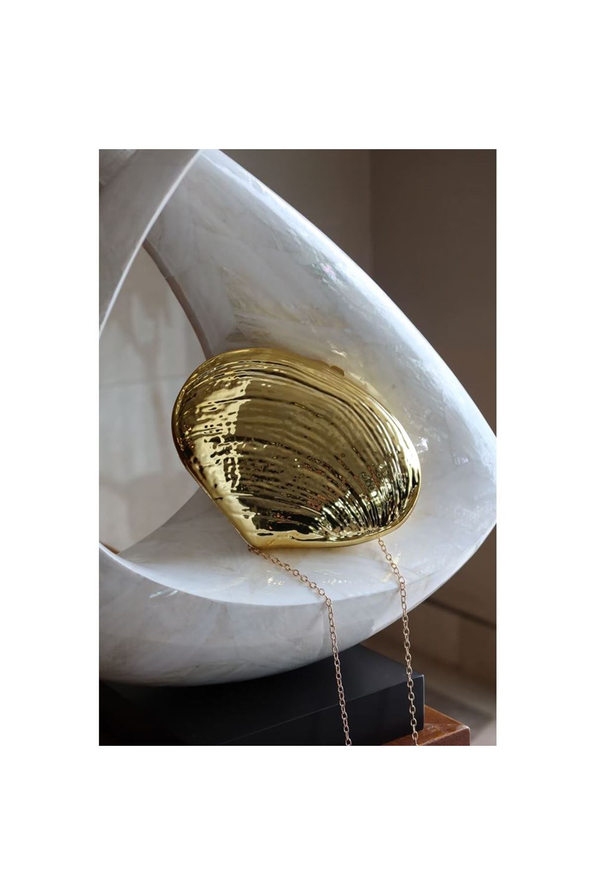 Gold Oval Deniz Kabuğu Mika Zincirli El Omuz Çantası