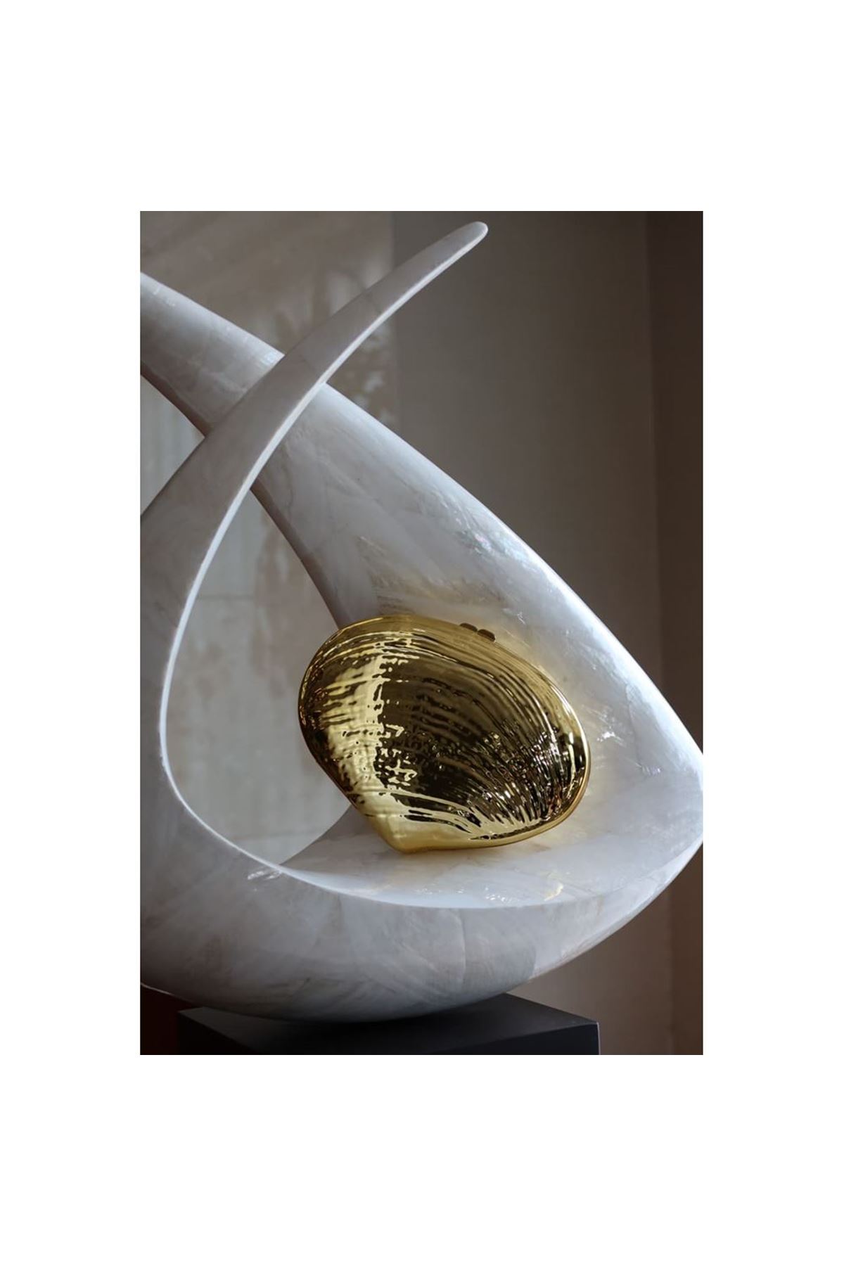 Gold Oval Deniz Kabuğu Mika Zincirli El Omuz Çantası