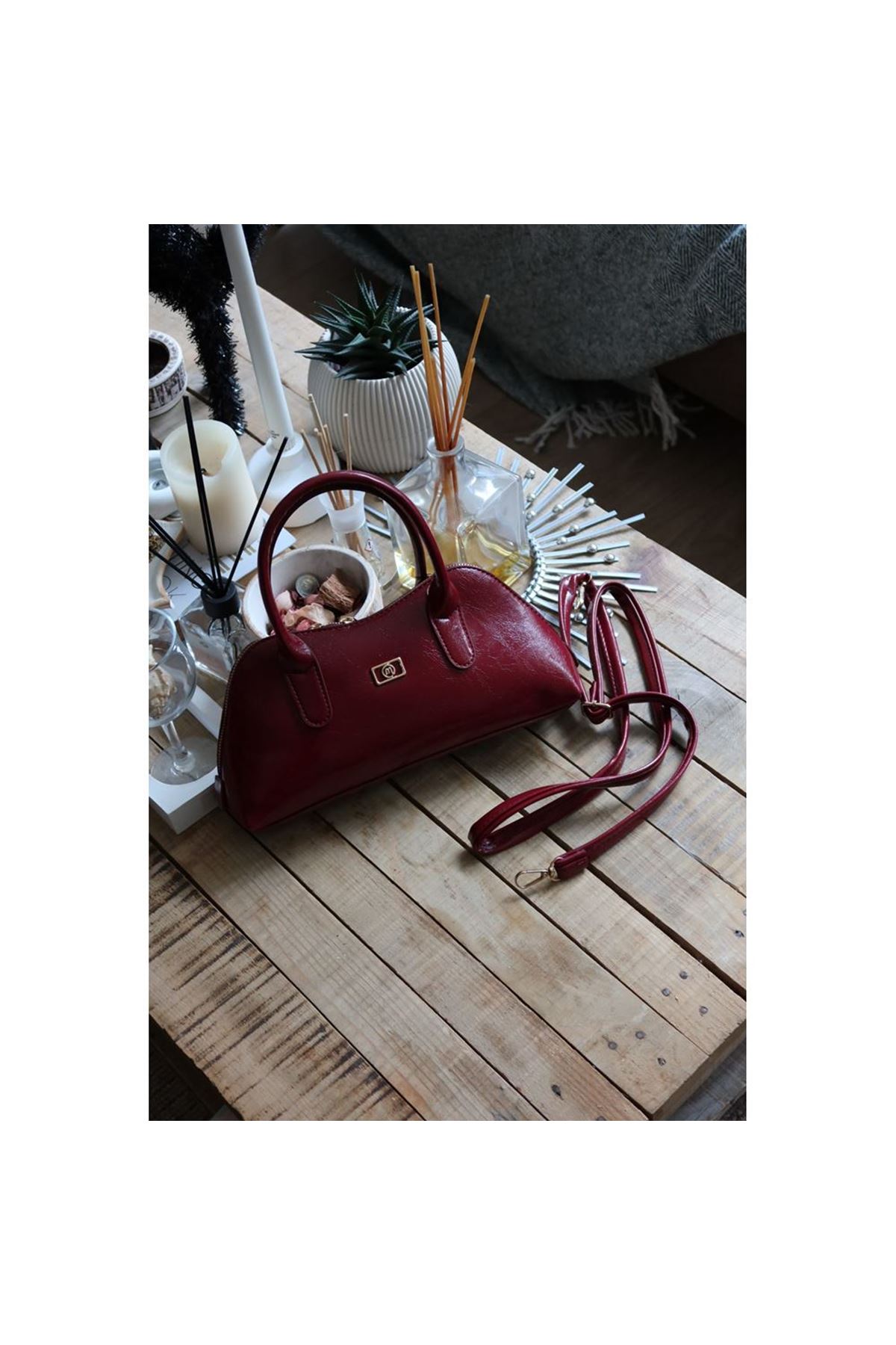 bordo parlak çift fermuar detaylı el omuz çantası