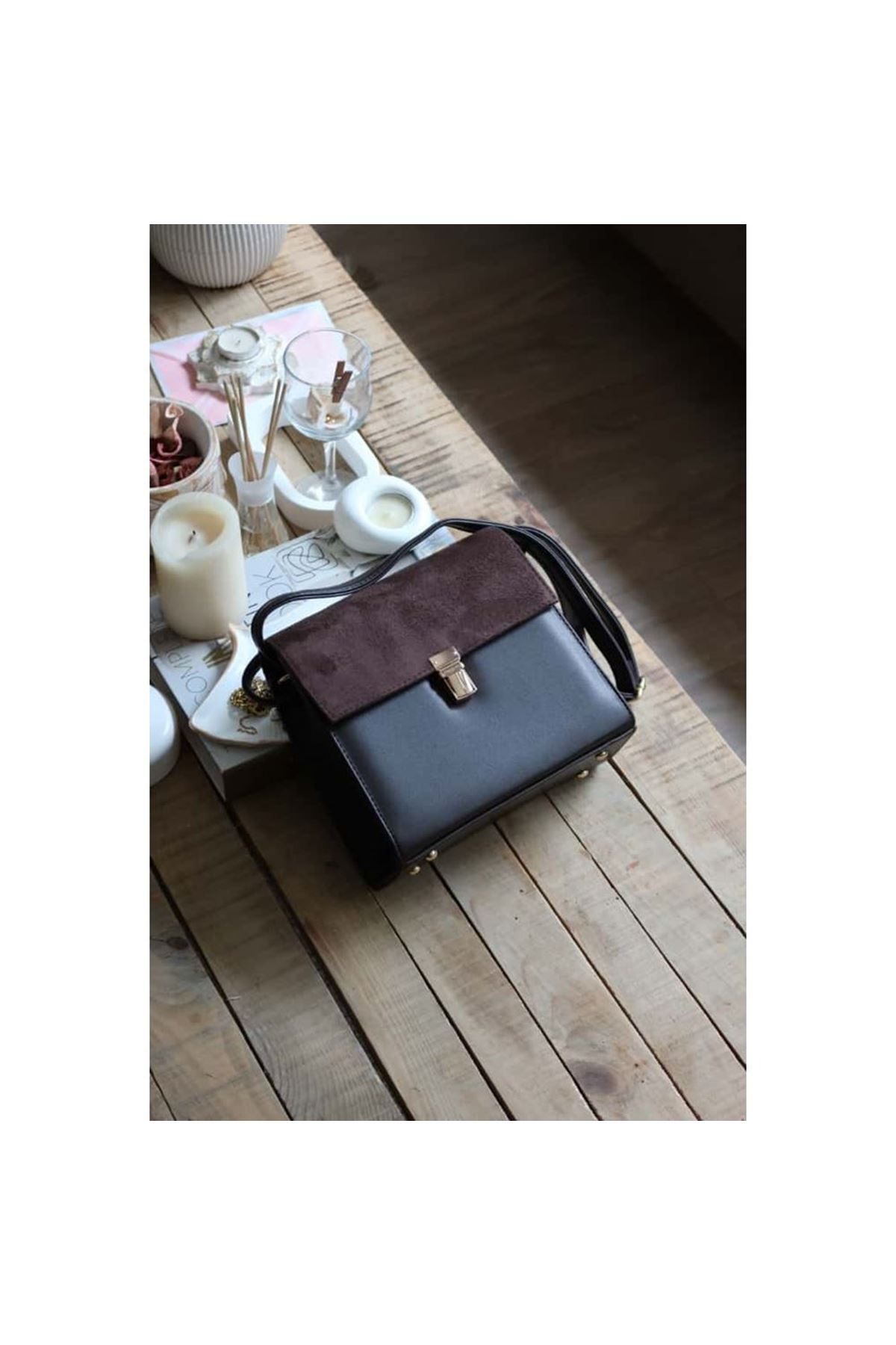 acı kahve süet kapak detaylı ayarlanabilir askılı omuz çantası