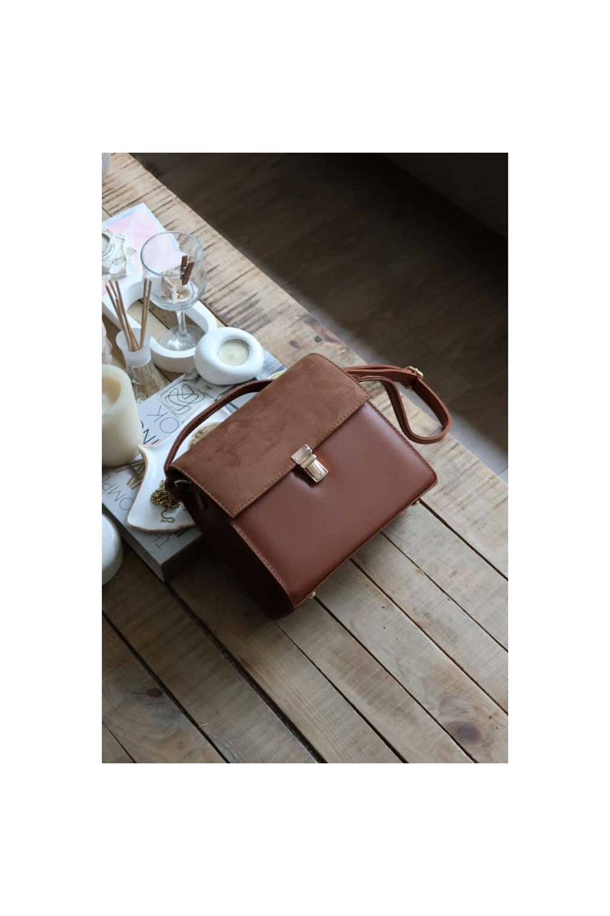 taba süet kapak detaylı ayarlanabilir askılı omuz çantası