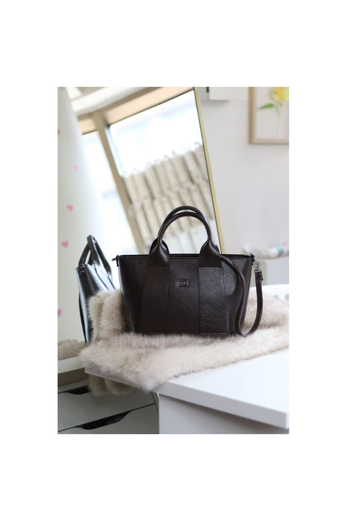 Acı kahve büyük boy askılı el omuz çantası