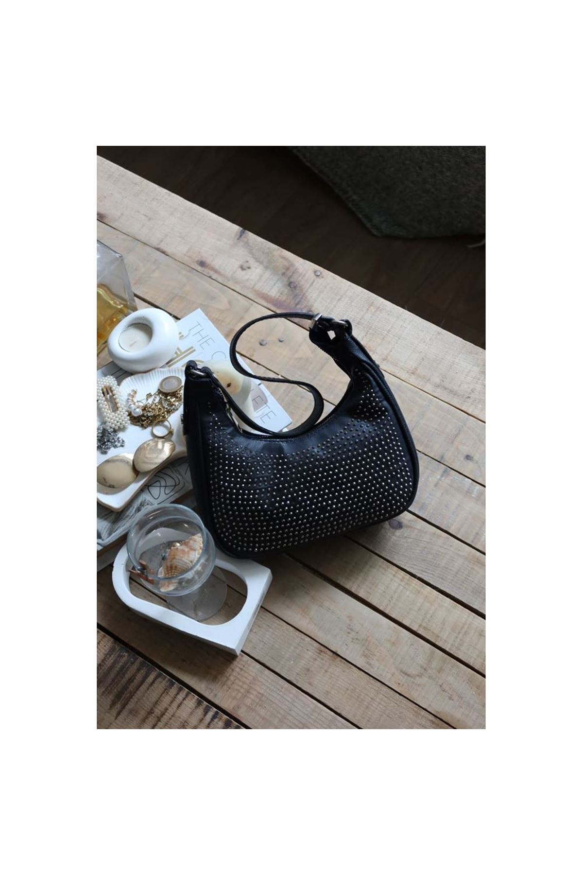siyah taş işleme askılı omuz çantası