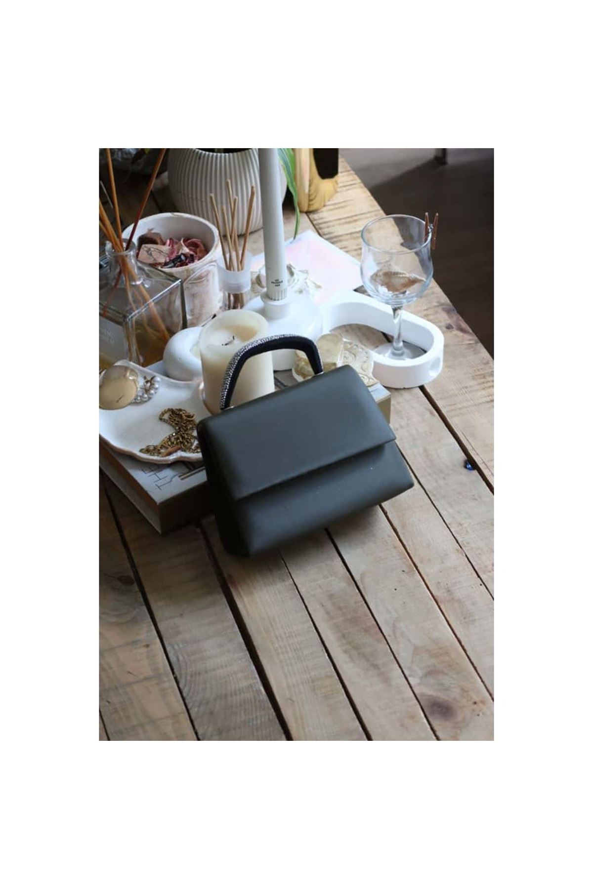 Haki Yeşil Taş Tutma Detaylı Abiye Omuz Çantası