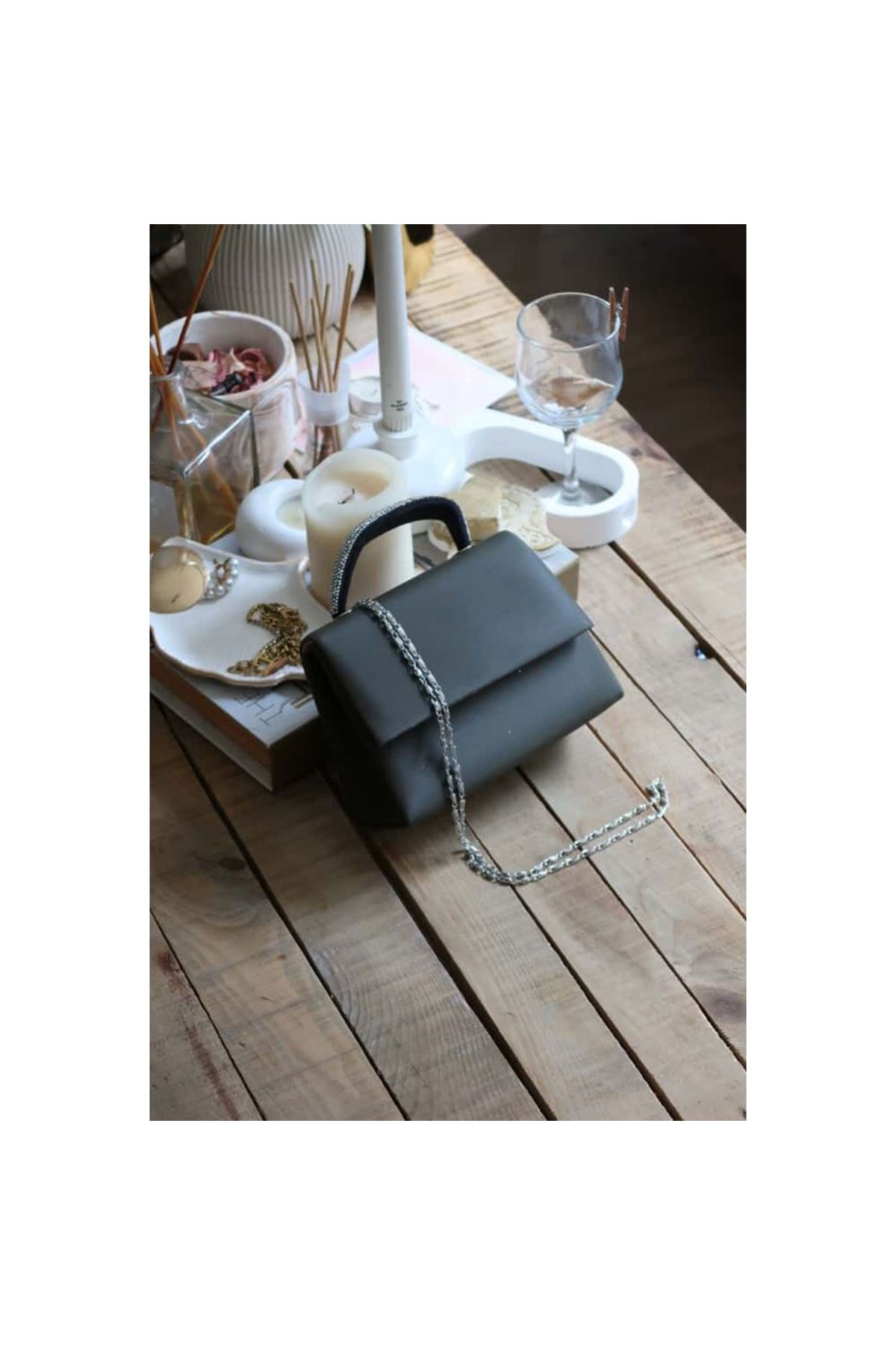 Haki Yeşil Taş Tutma Detaylı Abiye Omuz Çantası