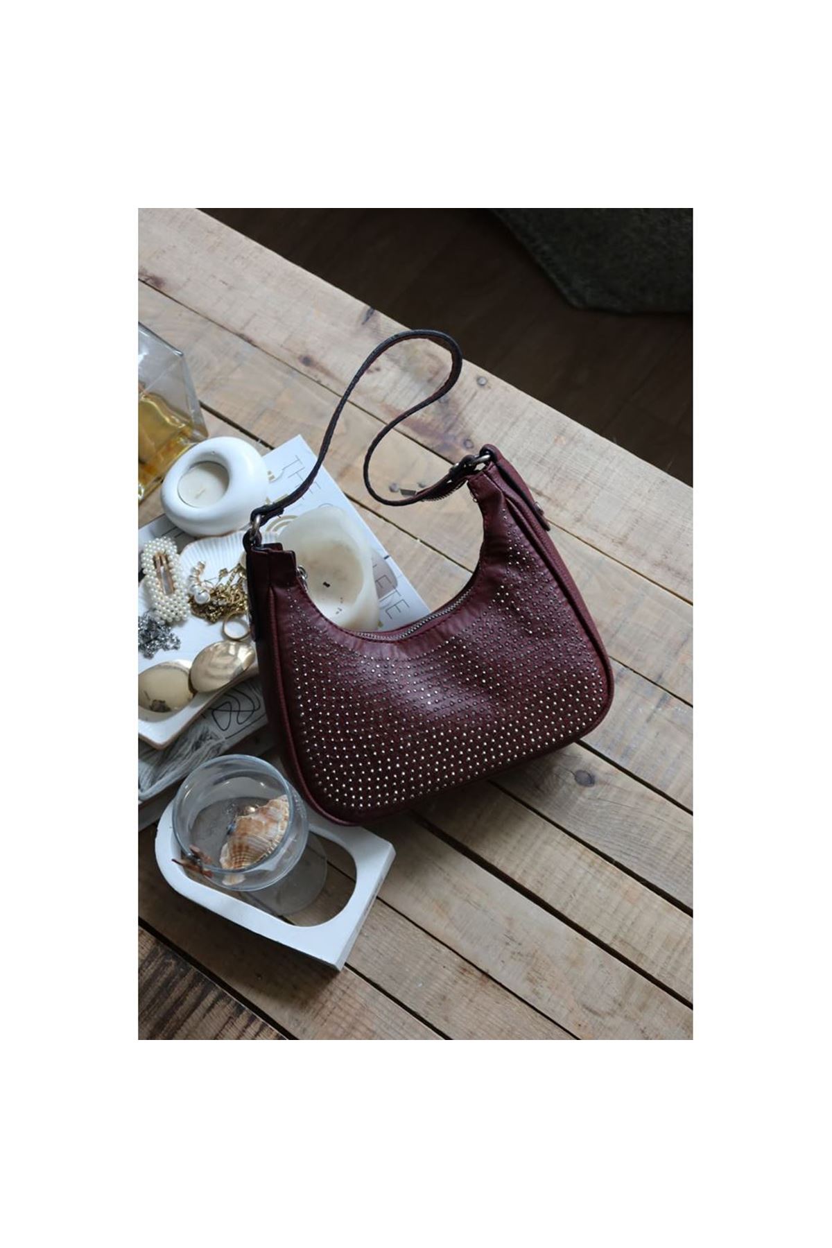 Bordo taş işleme askılı omuz çantası