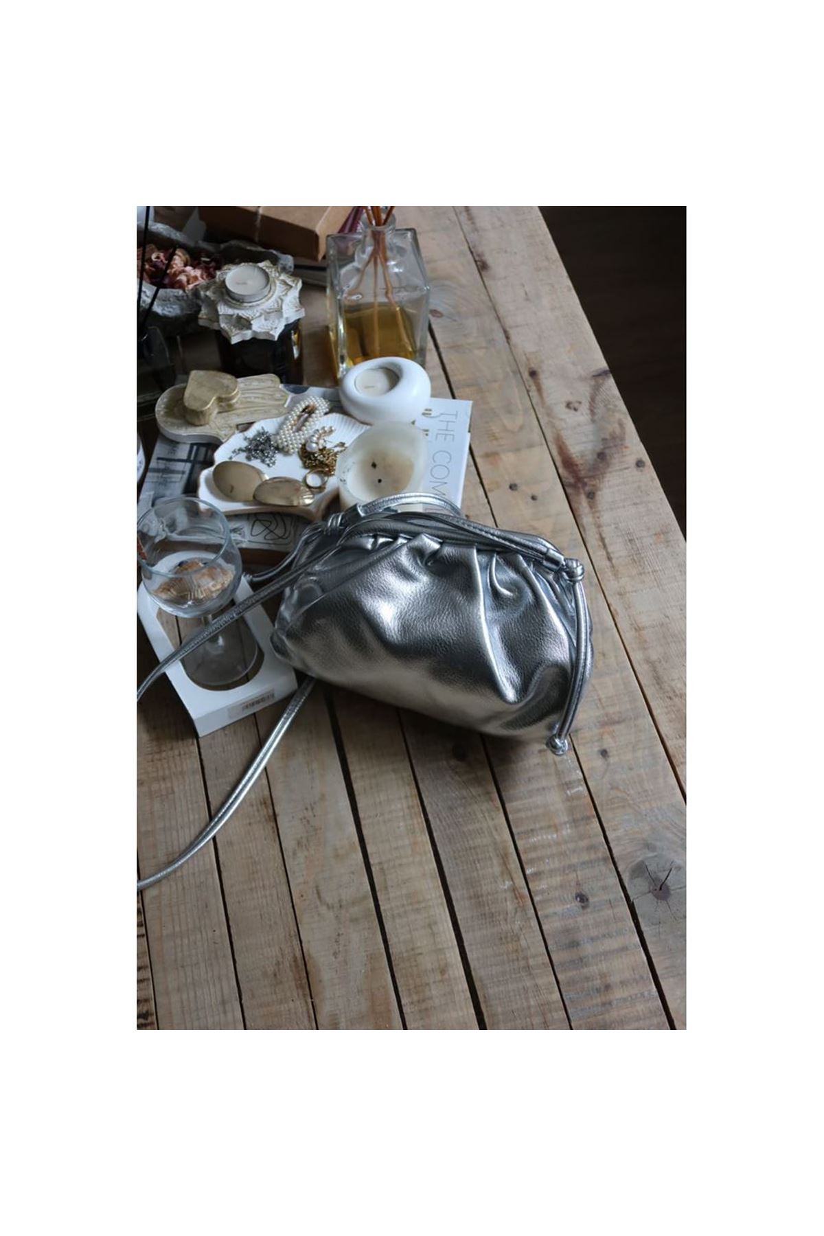 Silver Kartlık Detaylı Bohça Form Omuz Çantası