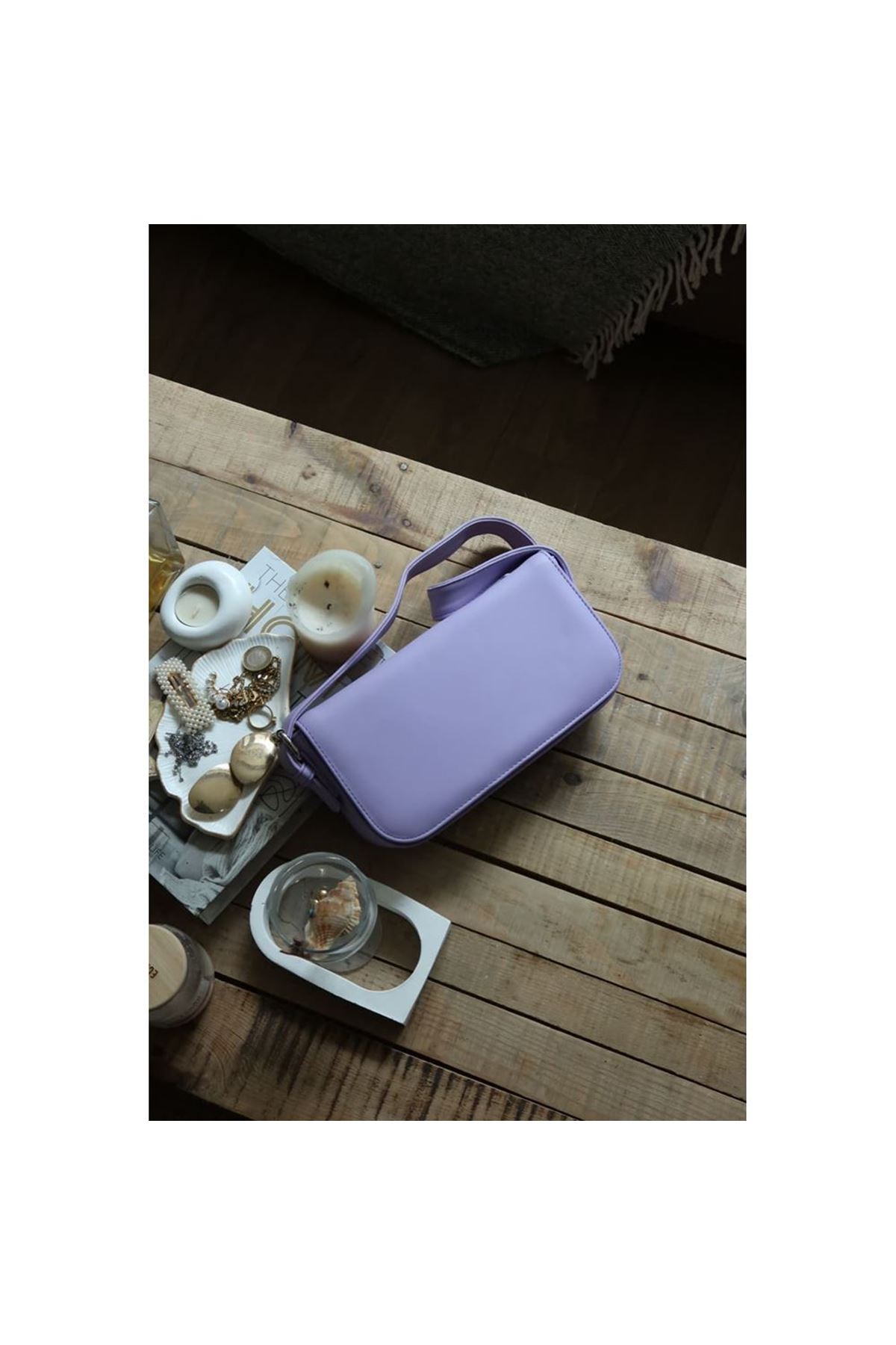 lila ayarlanabilir askılı kapaklı baget çanta