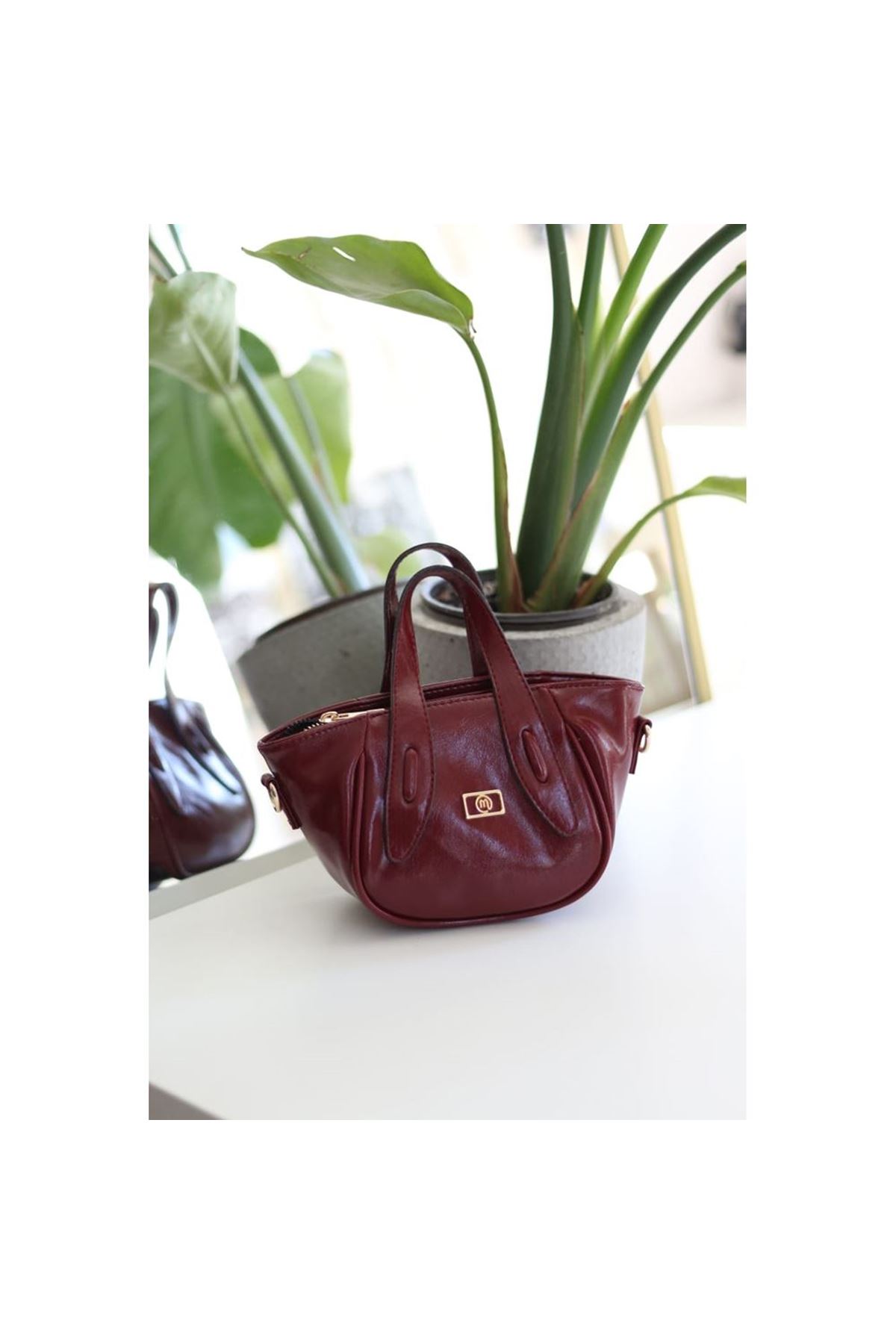 Bordo  Rugan Tutma Saplı Pouch El Çantası