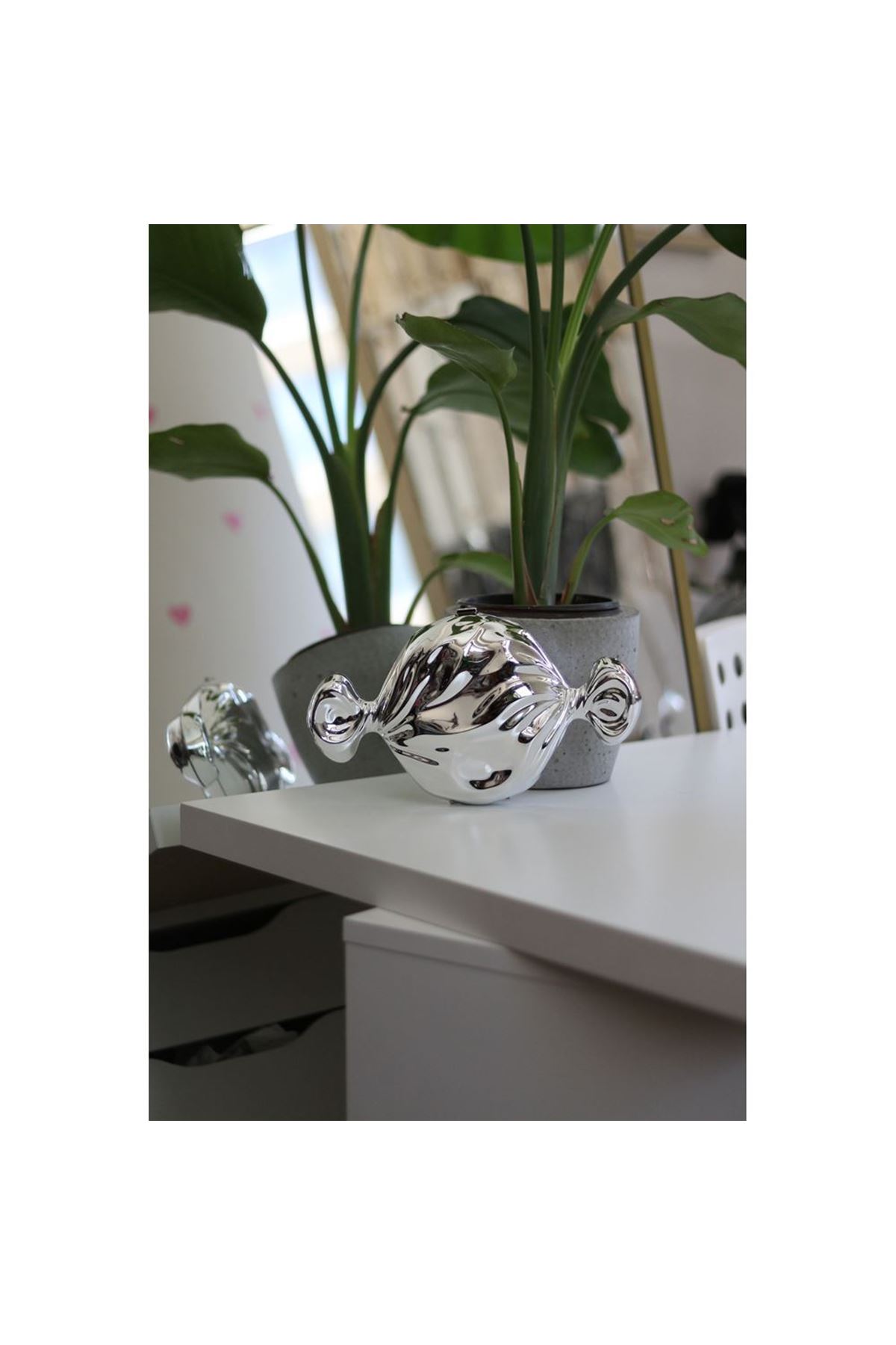 Silver Mika Şeker Görünümlü Zincirli Omuz Çantası