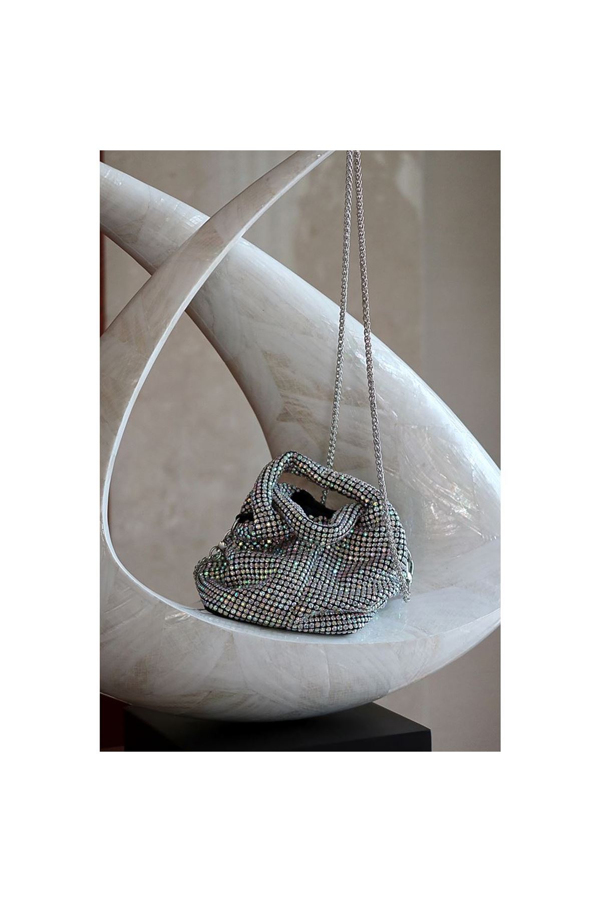 RGB Taşlı Çift Saplı Zincirli Abiye Çanta