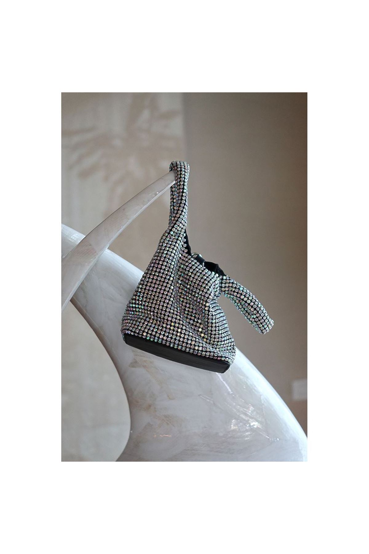 RGB Taşlı Çift Saplı Zincirli Abiye Çanta