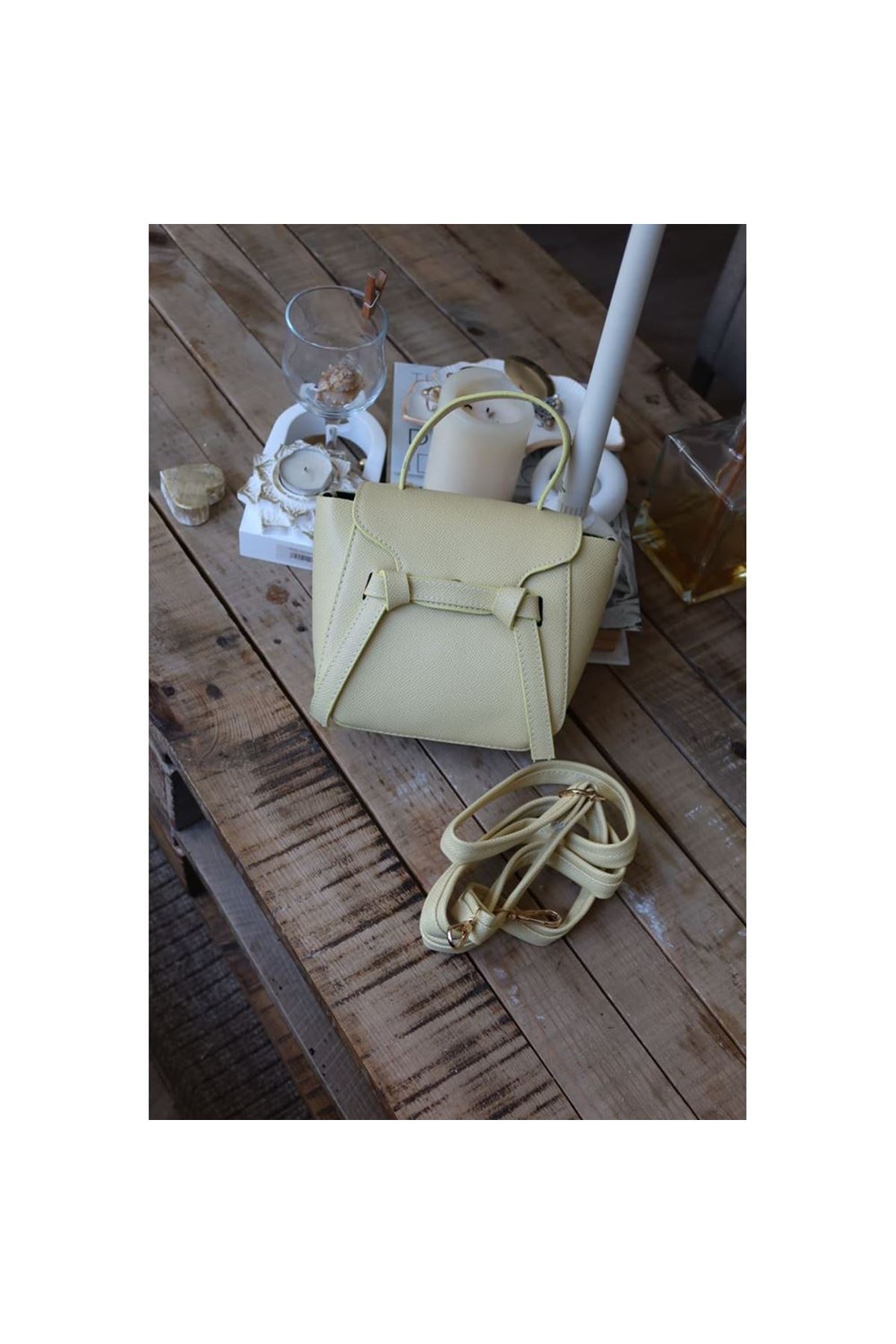 butter yellow şerit detaylı tutma saplı el omuz çantası