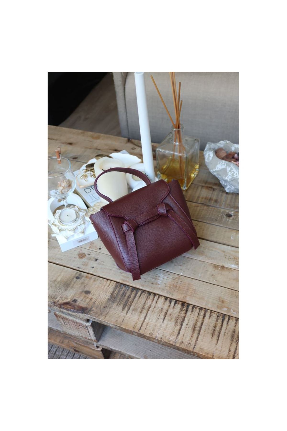 bordo şerit detaylı tutma saplı el omuz çantası