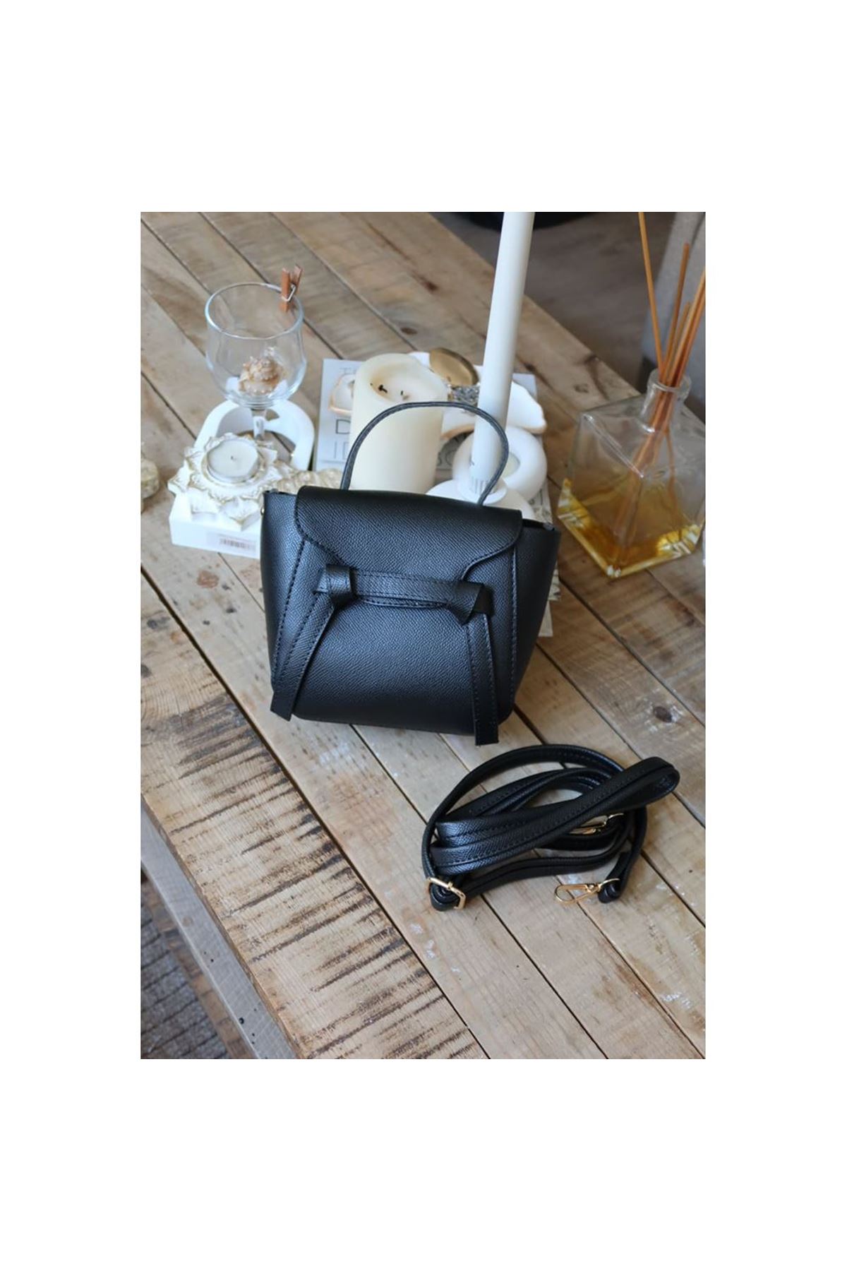 siyah şerit detaylı tutma saplı el omuz çantası