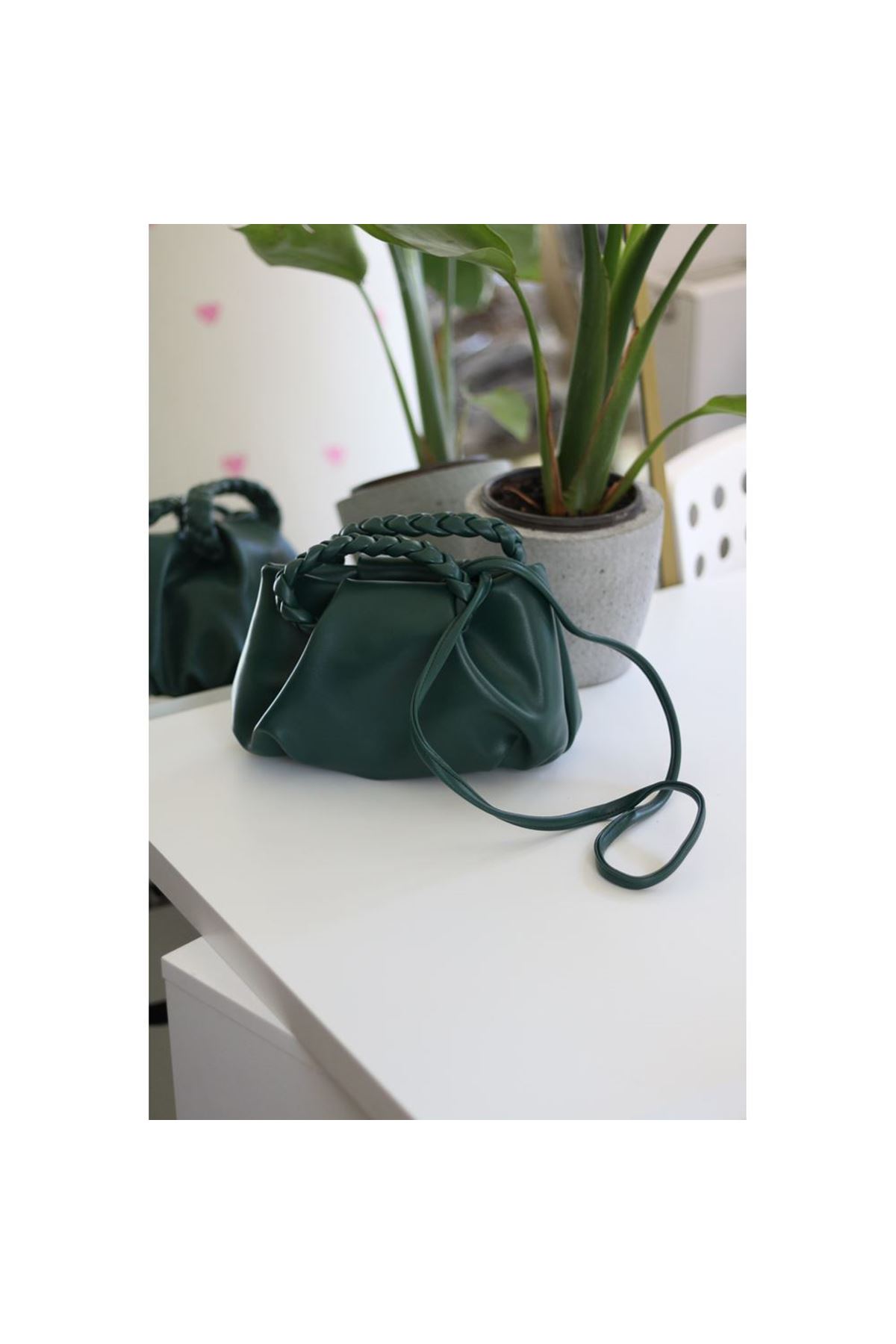 Asker Yeşili Örme Saplı Yumuşak Deri Omuz Çantası