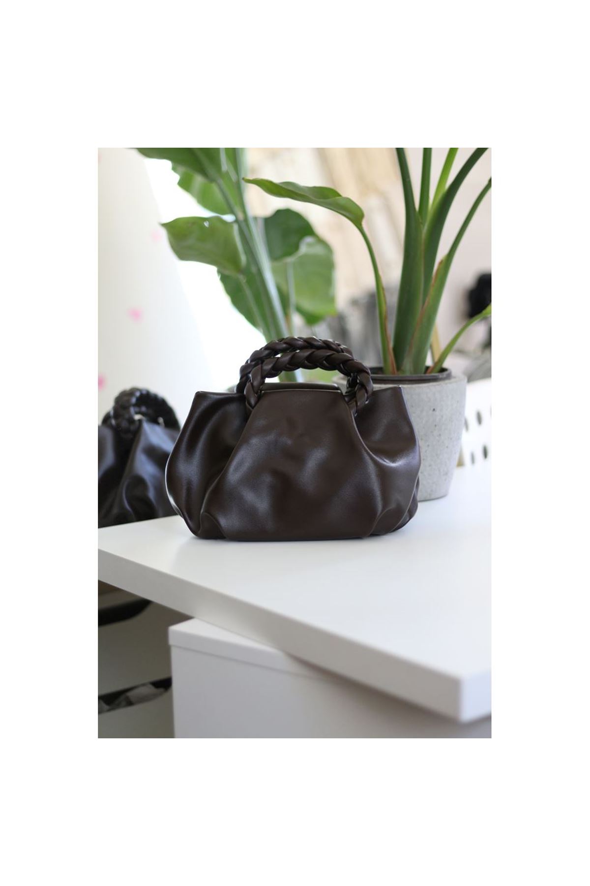 Acı Kahve Örme Saplı Yumuşak Deri Omuz Çantası