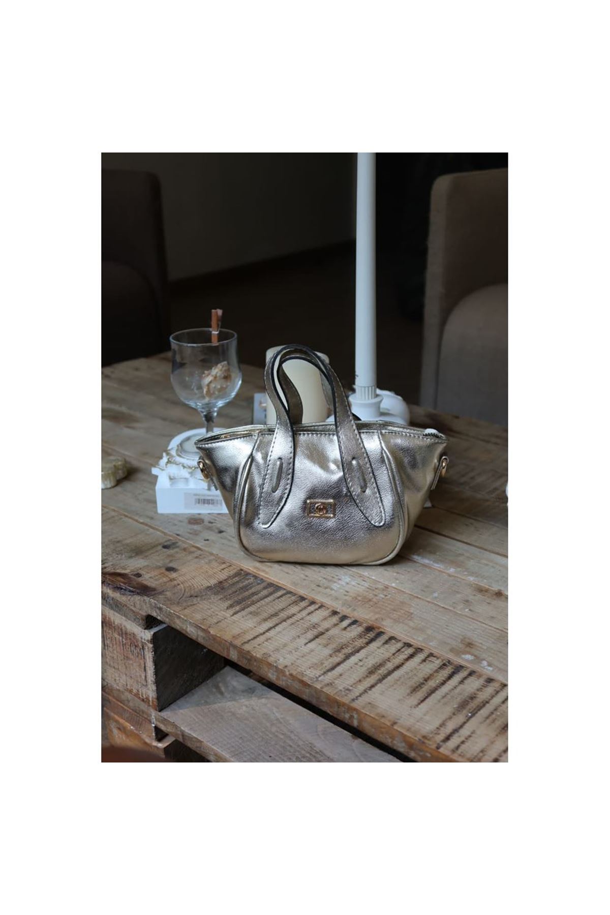 Gold Tutma Saplı Pouch El Çantası