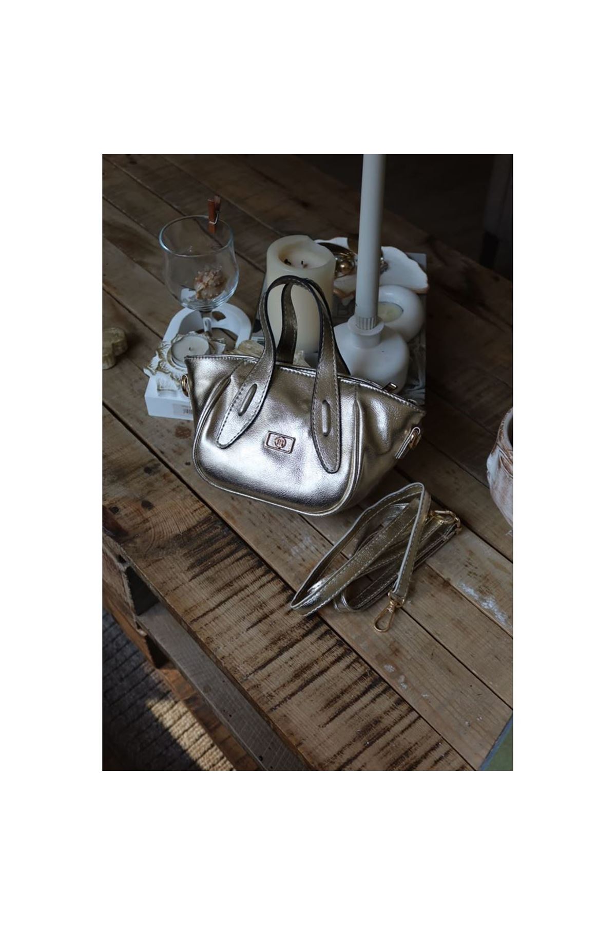 Gold Tutma Saplı Pouch El Çantası