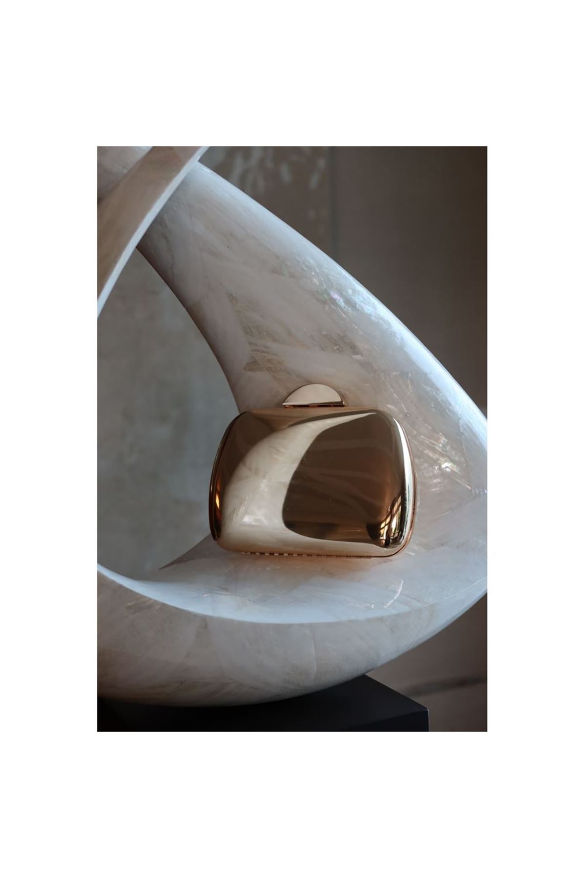 Gold Metal Düz Zincirli Omuz Çantası