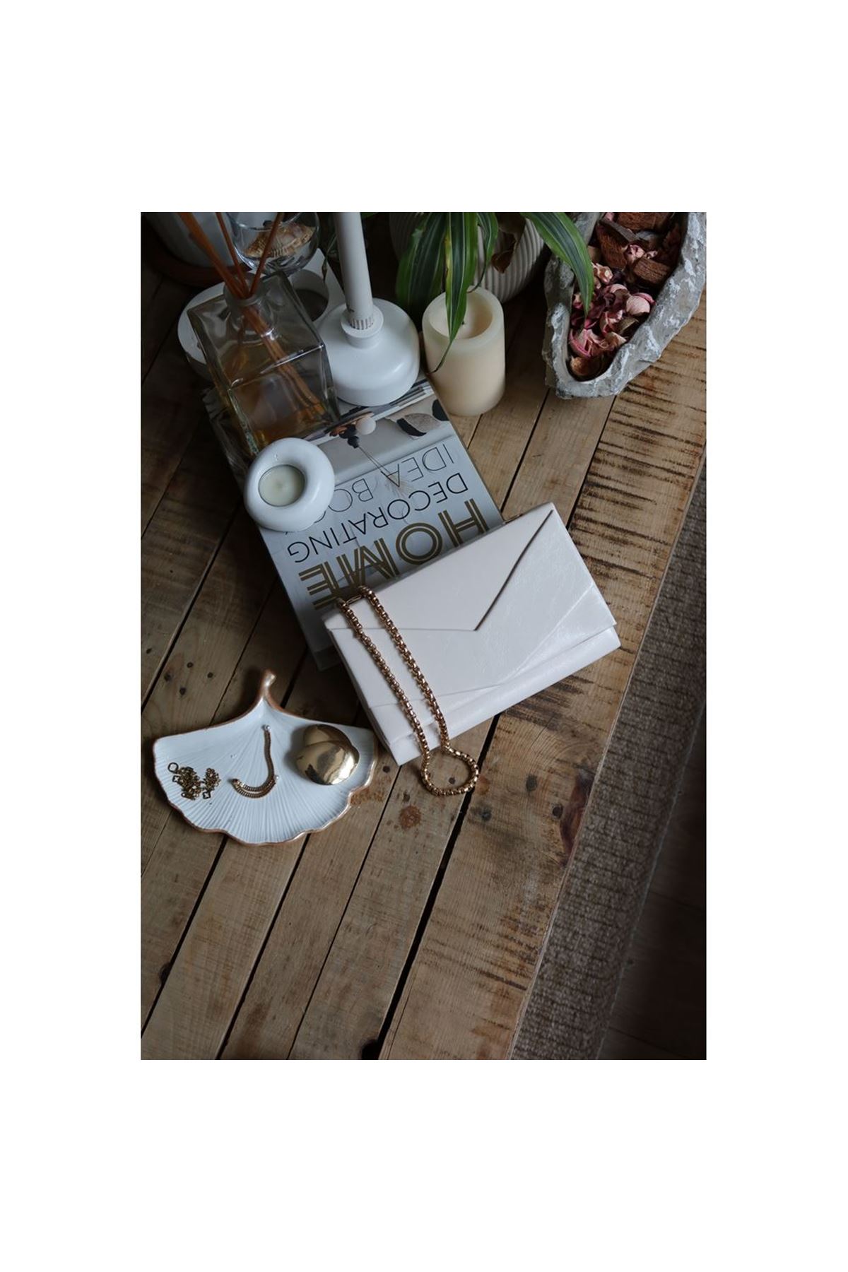 Kadın Krem Rugan Zarf Kutu Omuz Çantası