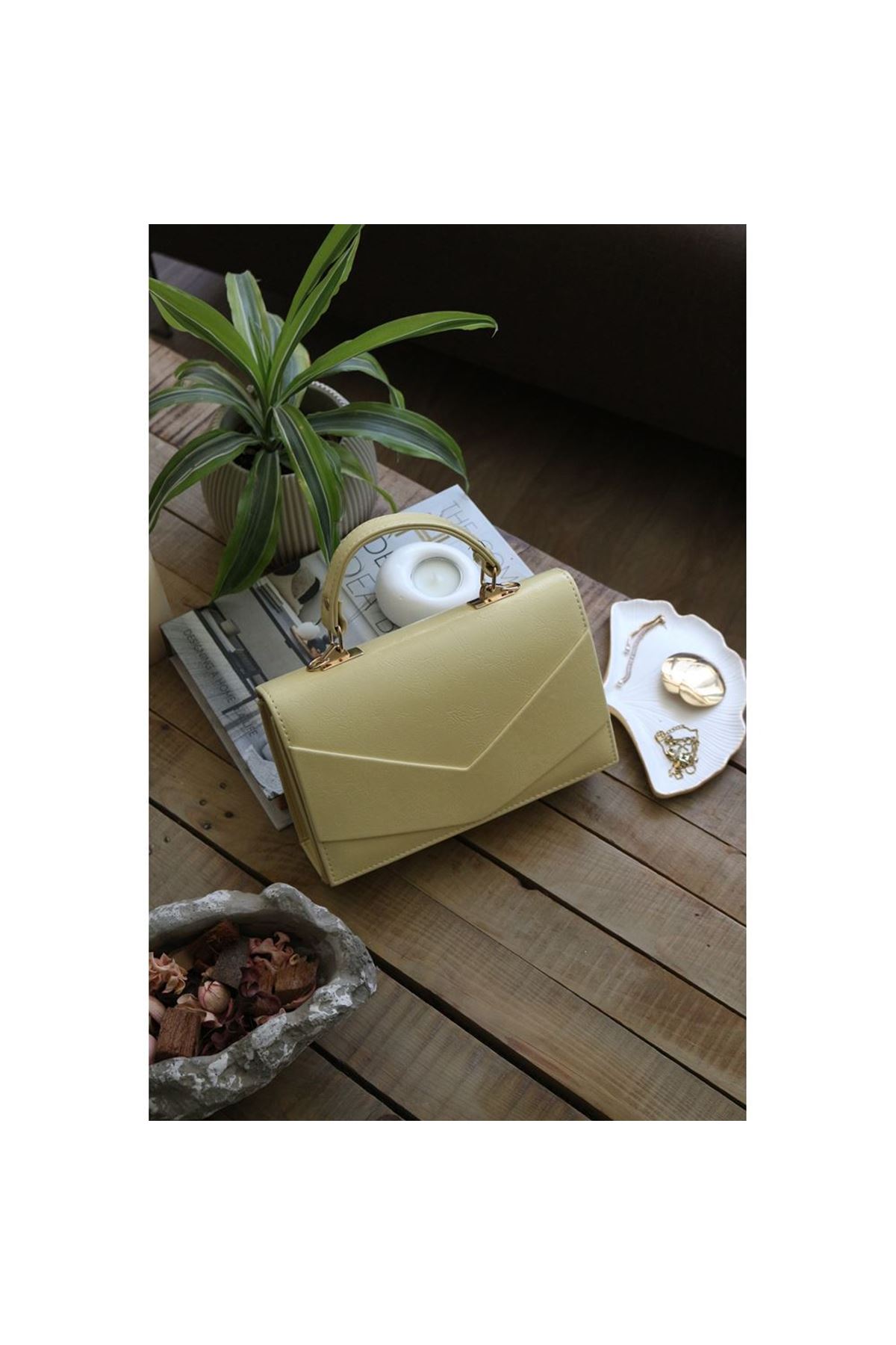 Kadın Sarı Zarf Tutma Saplı Omuz Çantası