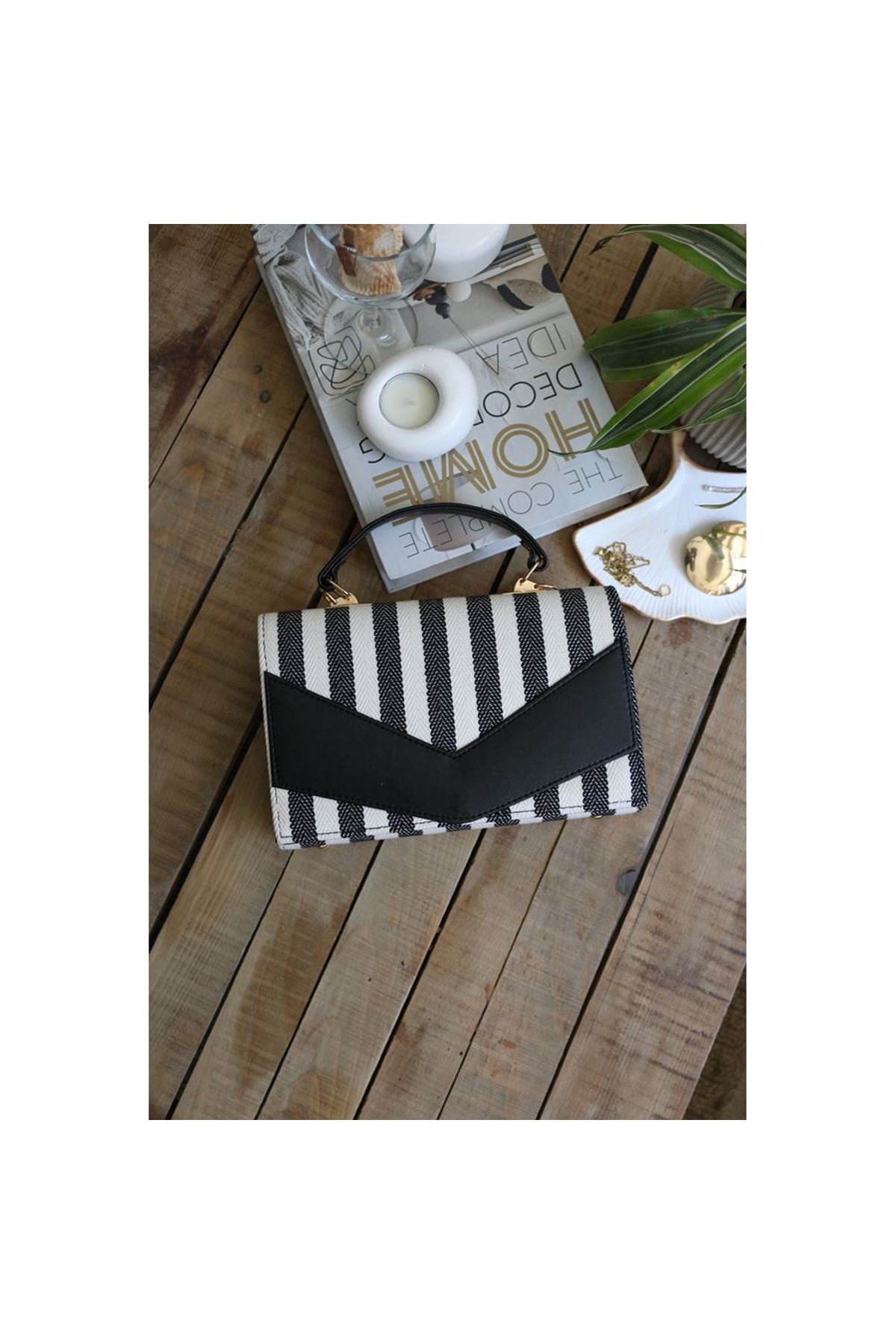 Kadın Siyah Keten Çizgi Dokulu Zarf Tutma Saplı Omuz Çantası